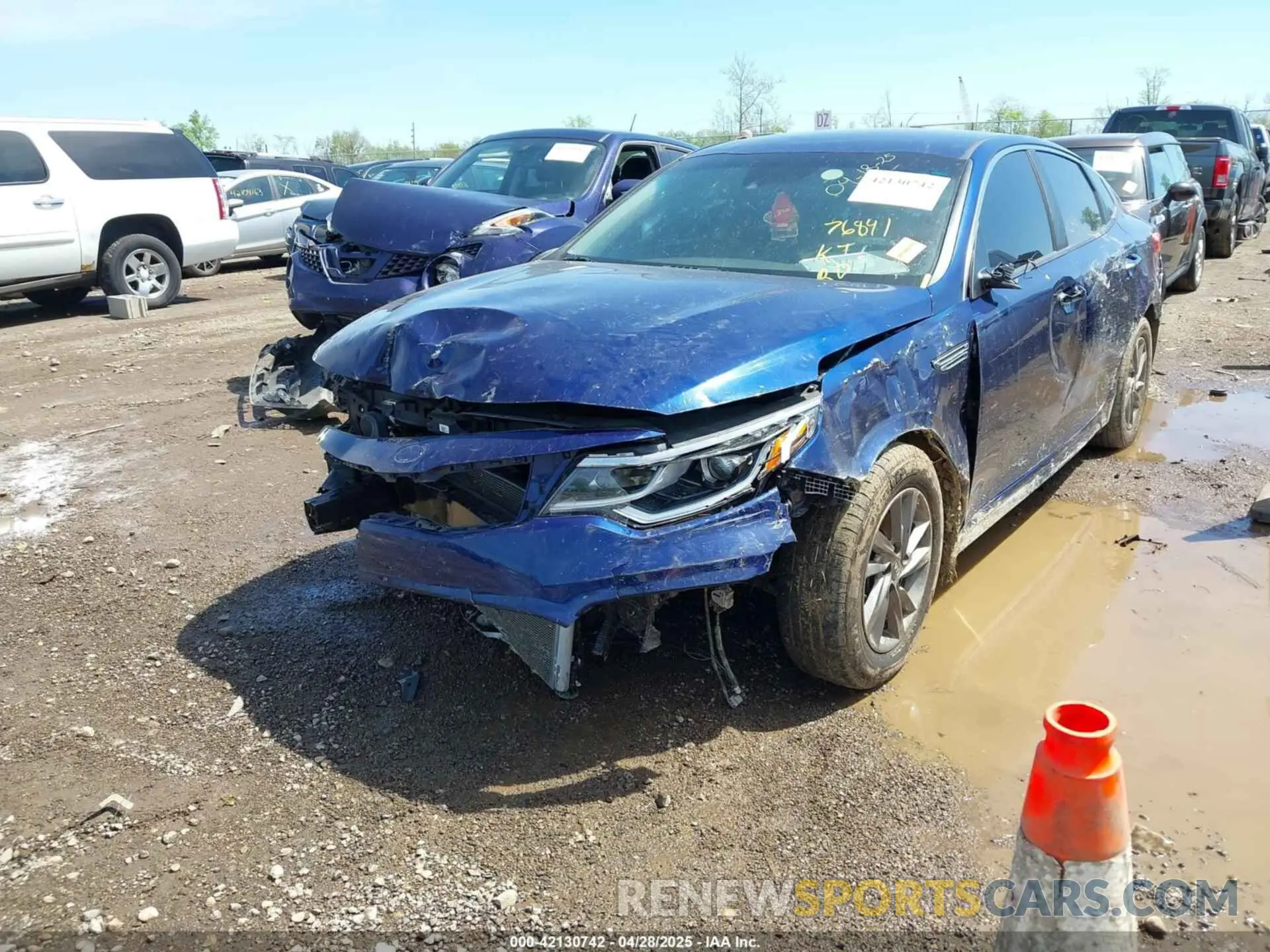 6 Photograph of a damaged car 5XXGT4L38LG407103 KIA OPTIMA 2020