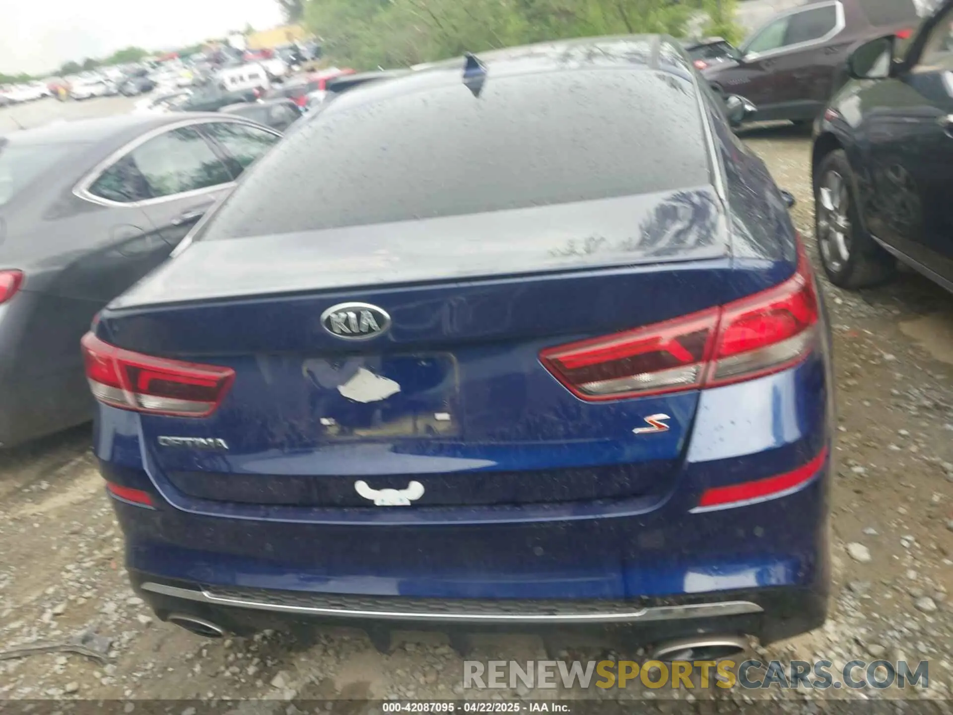 16 Photograph of a damaged car 5XXGT4L38LG410597 KIA OPTIMA 2020