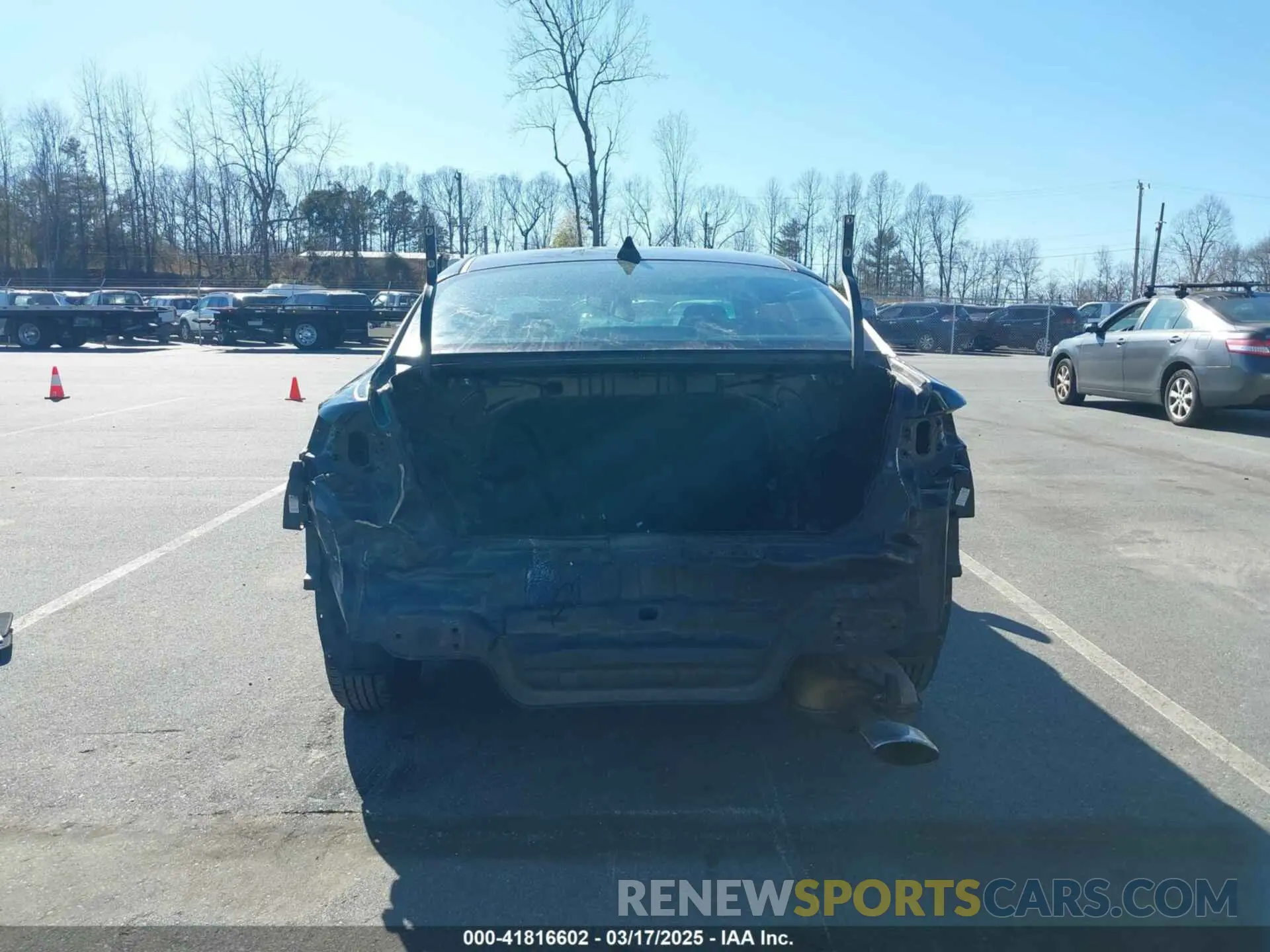 16 Photograph of a damaged car 5XXGT4L38LG424449 KIA OPTIMA 2020
