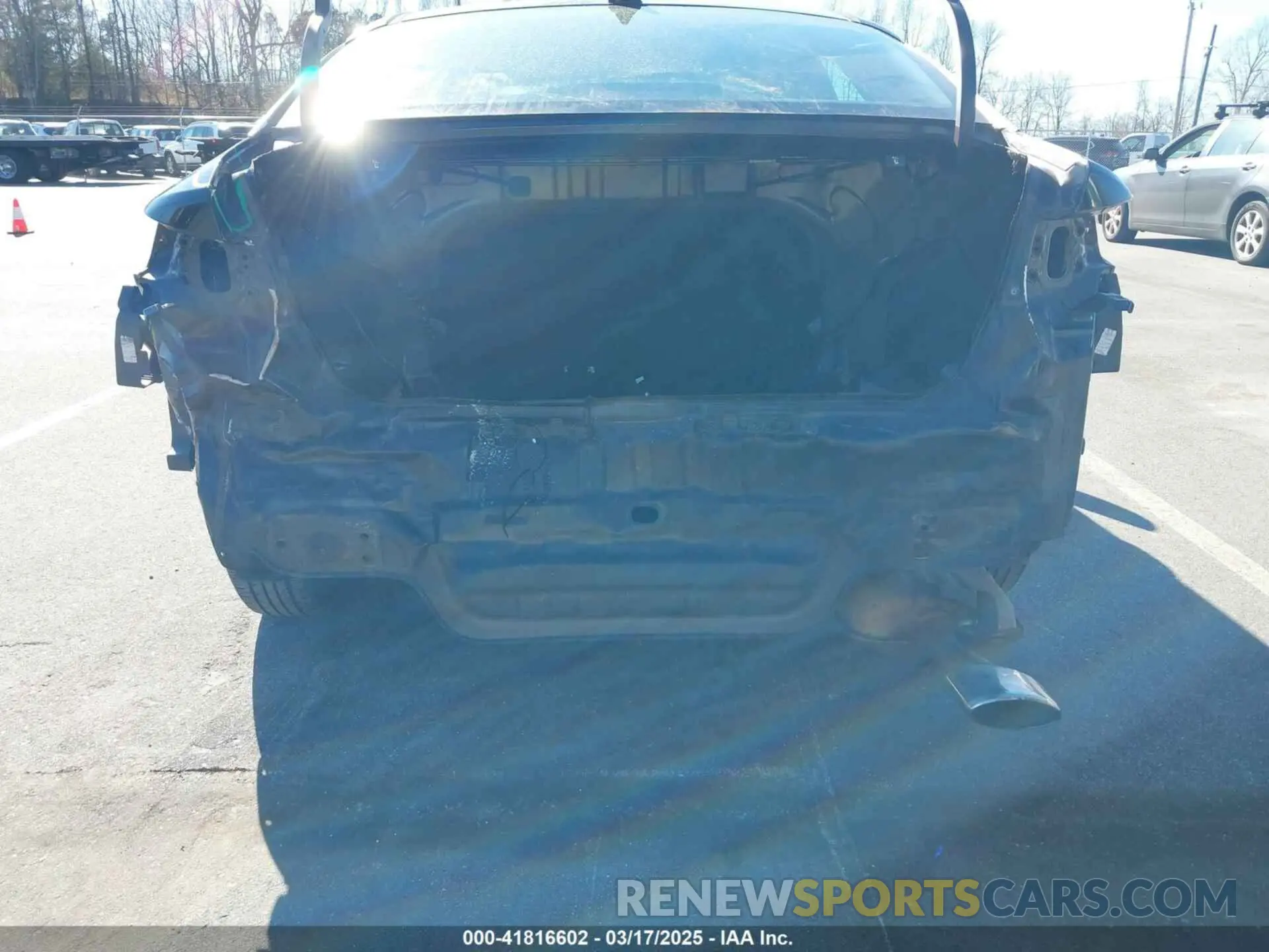 6 Photograph of a damaged car 5XXGT4L38LG424449 KIA OPTIMA 2020