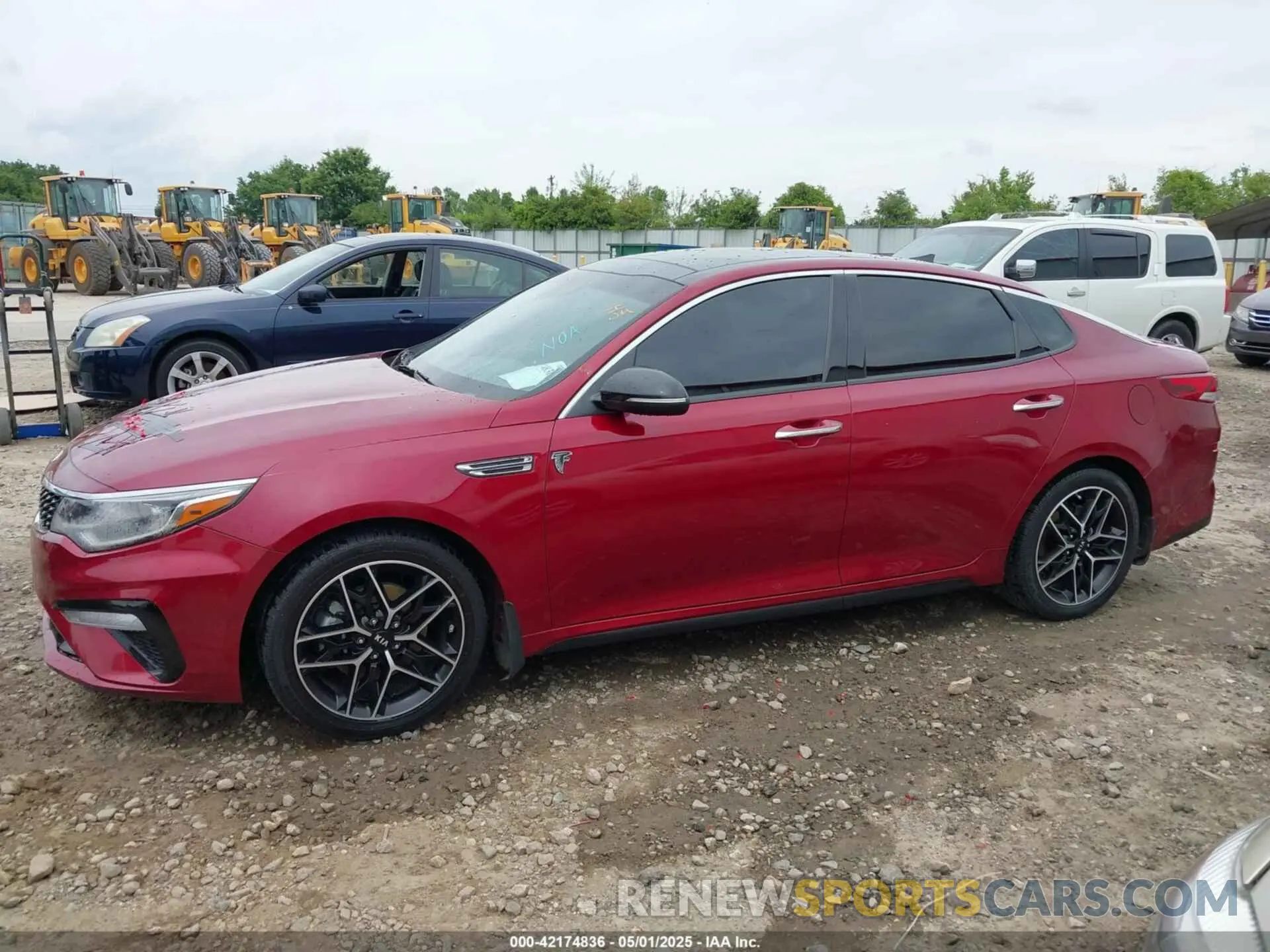 13 Photograph of a damaged car 5XXGT4L38LG431711 KIA OPTIMA 2020