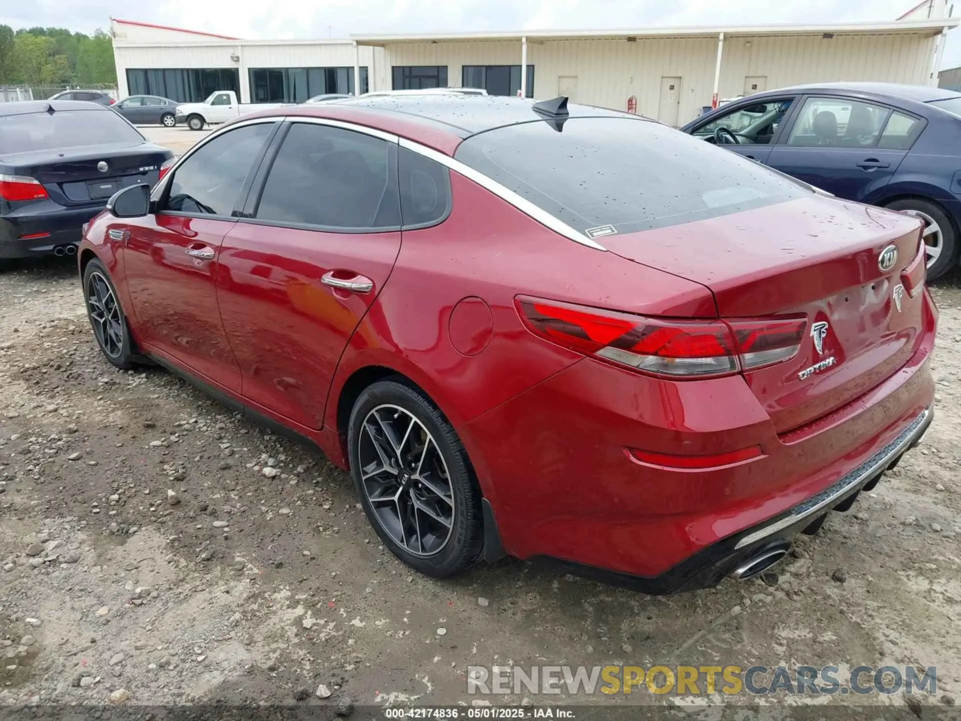 3 Photograph of a damaged car 5XXGT4L38LG431711 KIA OPTIMA 2020