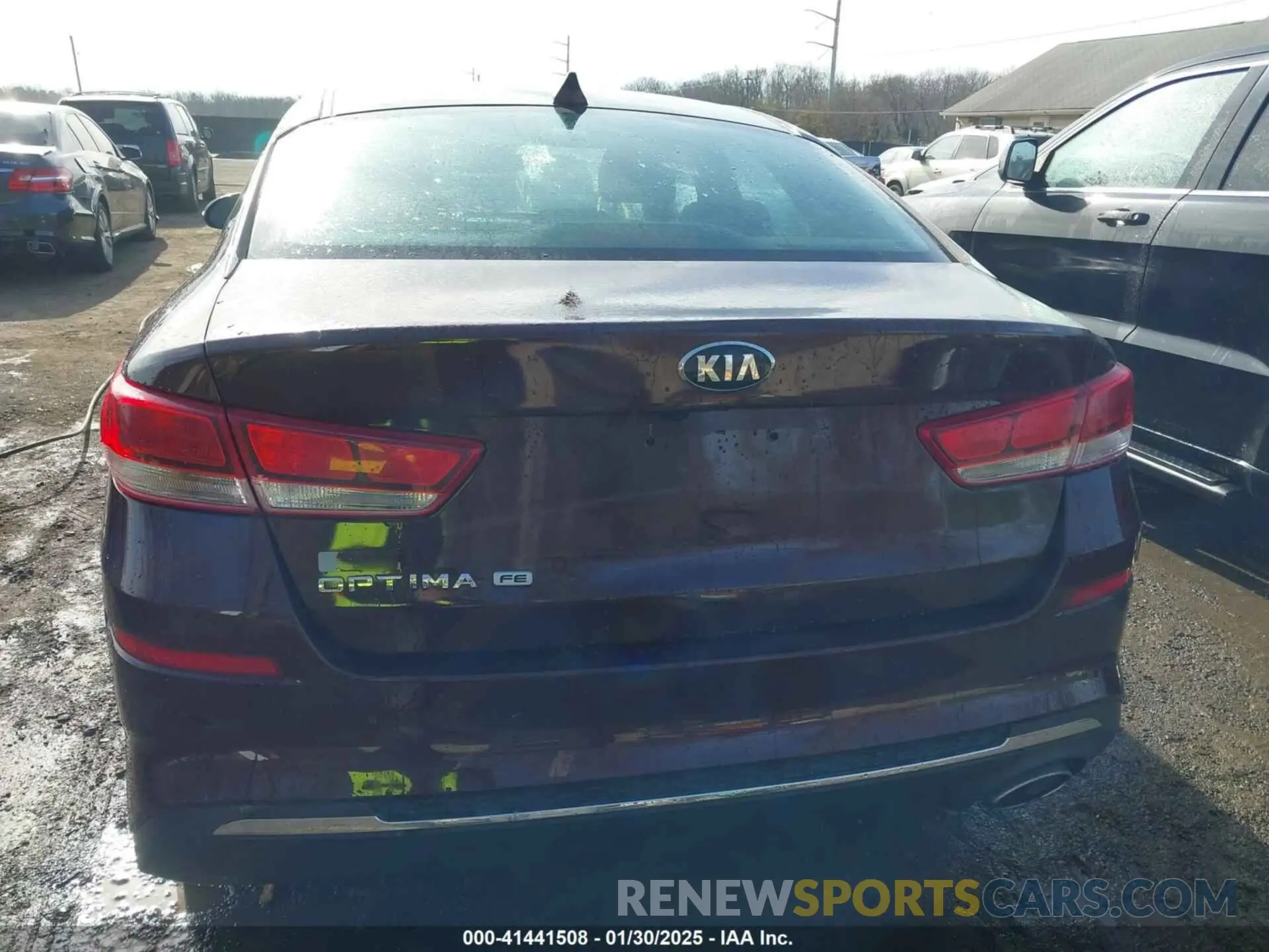 17 Photograph of a damaged car 5XXGT4L38LG437797 KIA OPTIMA 2020