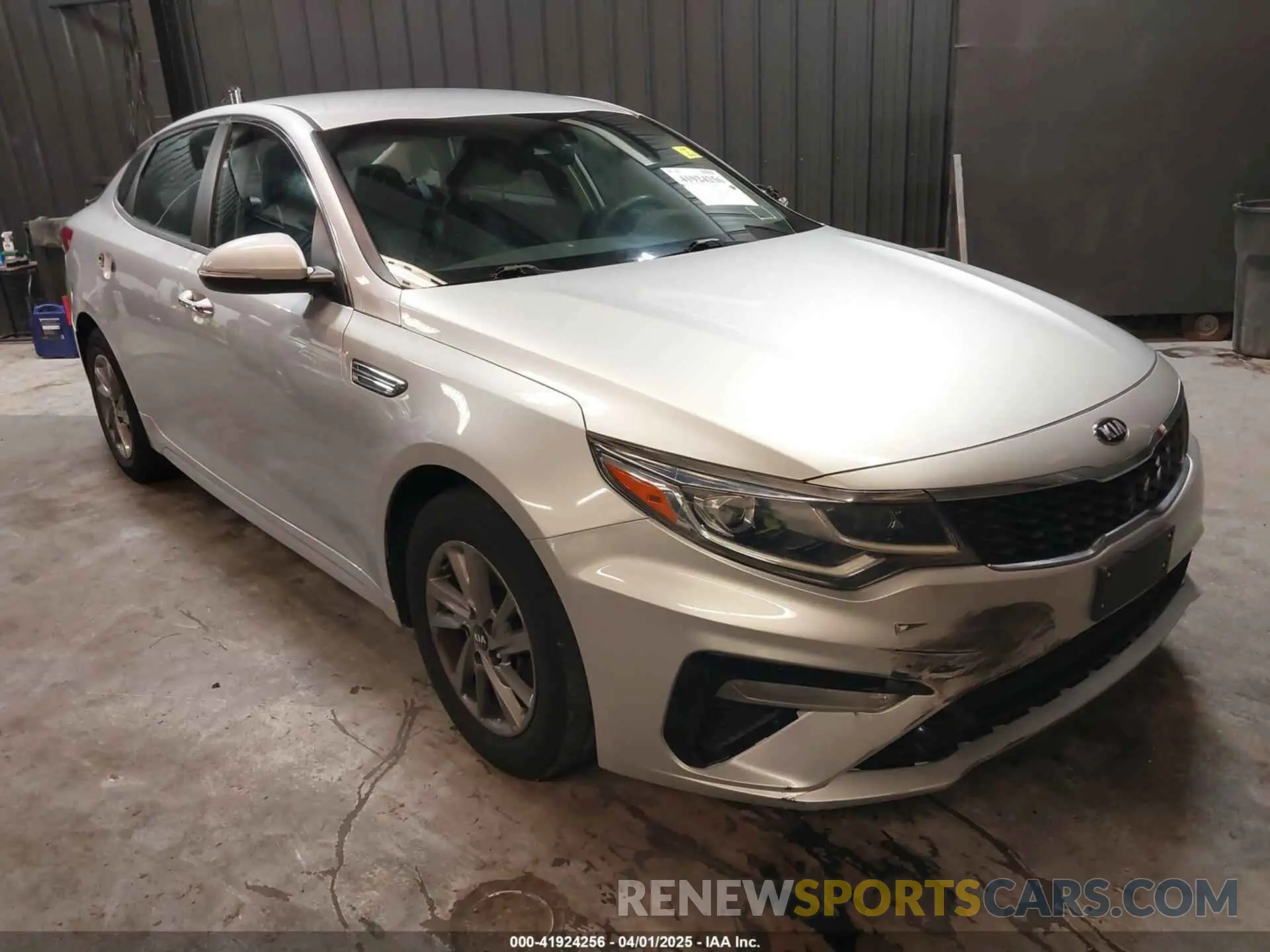 1 Photograph of a damaged car 5XXGT4L38LG440702 KIA OPTIMA 2020