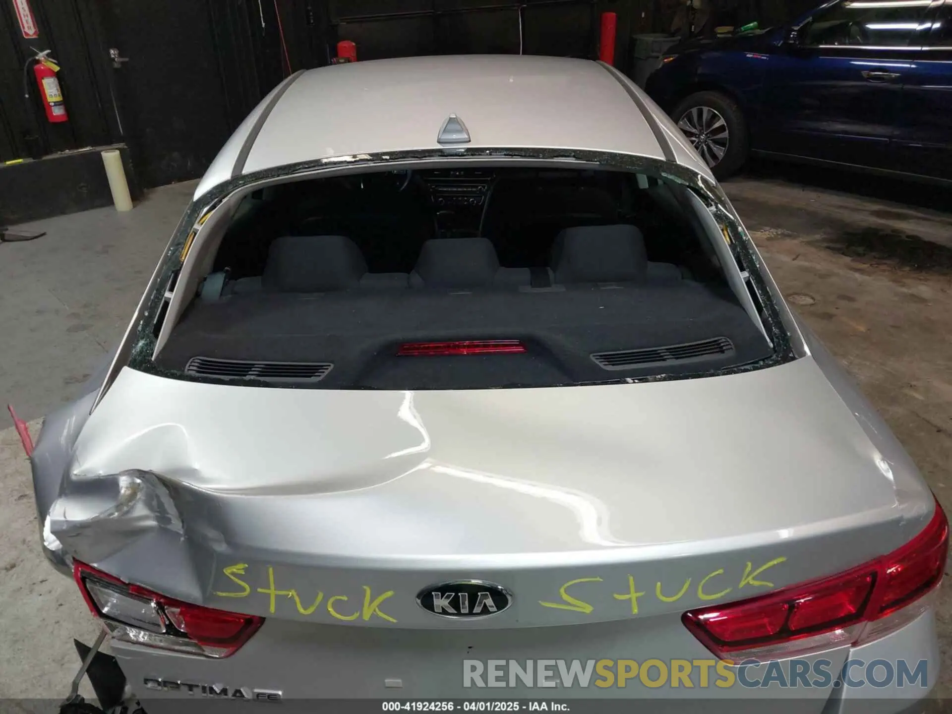 20 Photograph of a damaged car 5XXGT4L38LG440702 KIA OPTIMA 2020