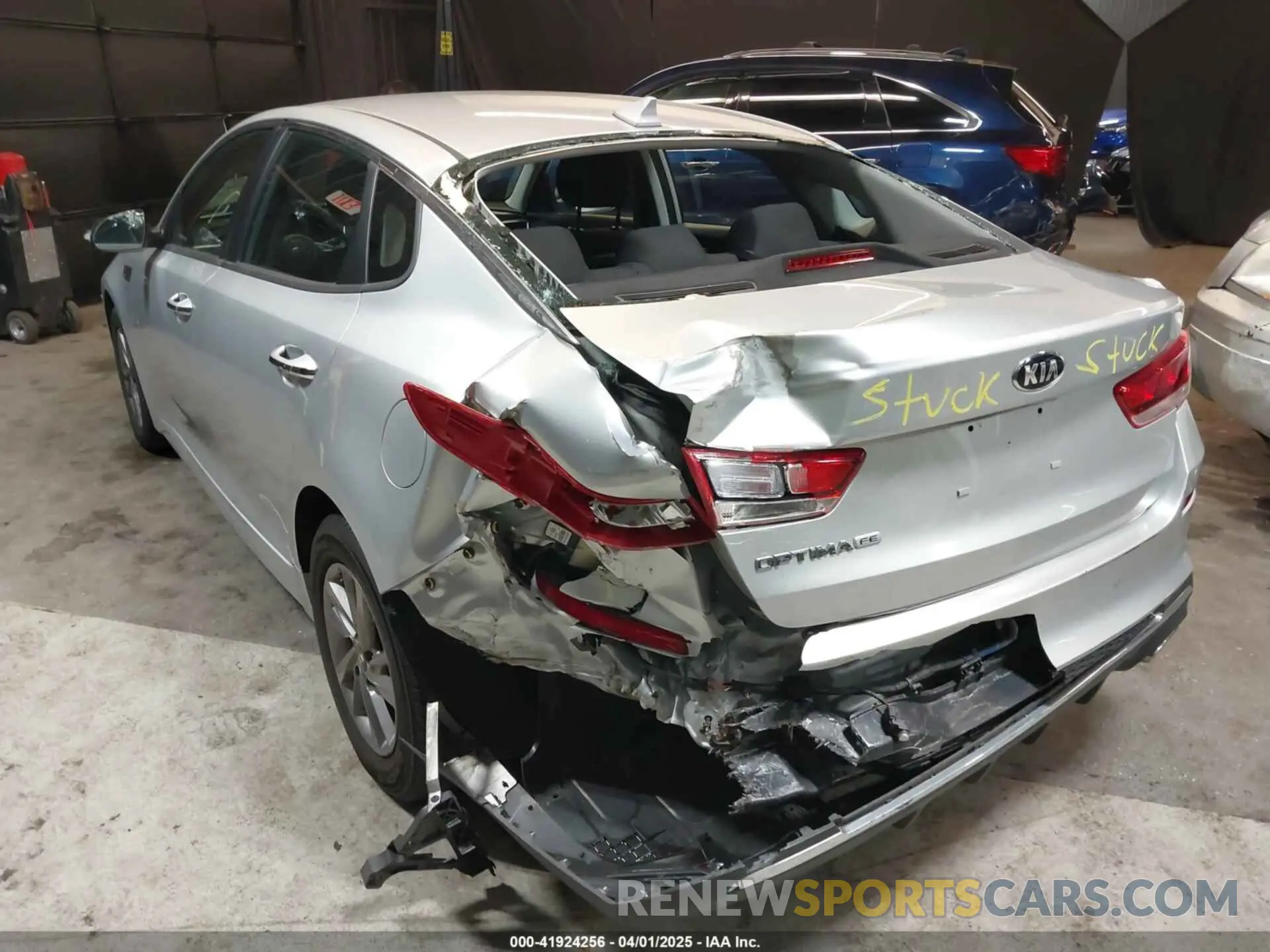3 Photograph of a damaged car 5XXGT4L38LG440702 KIA OPTIMA 2020