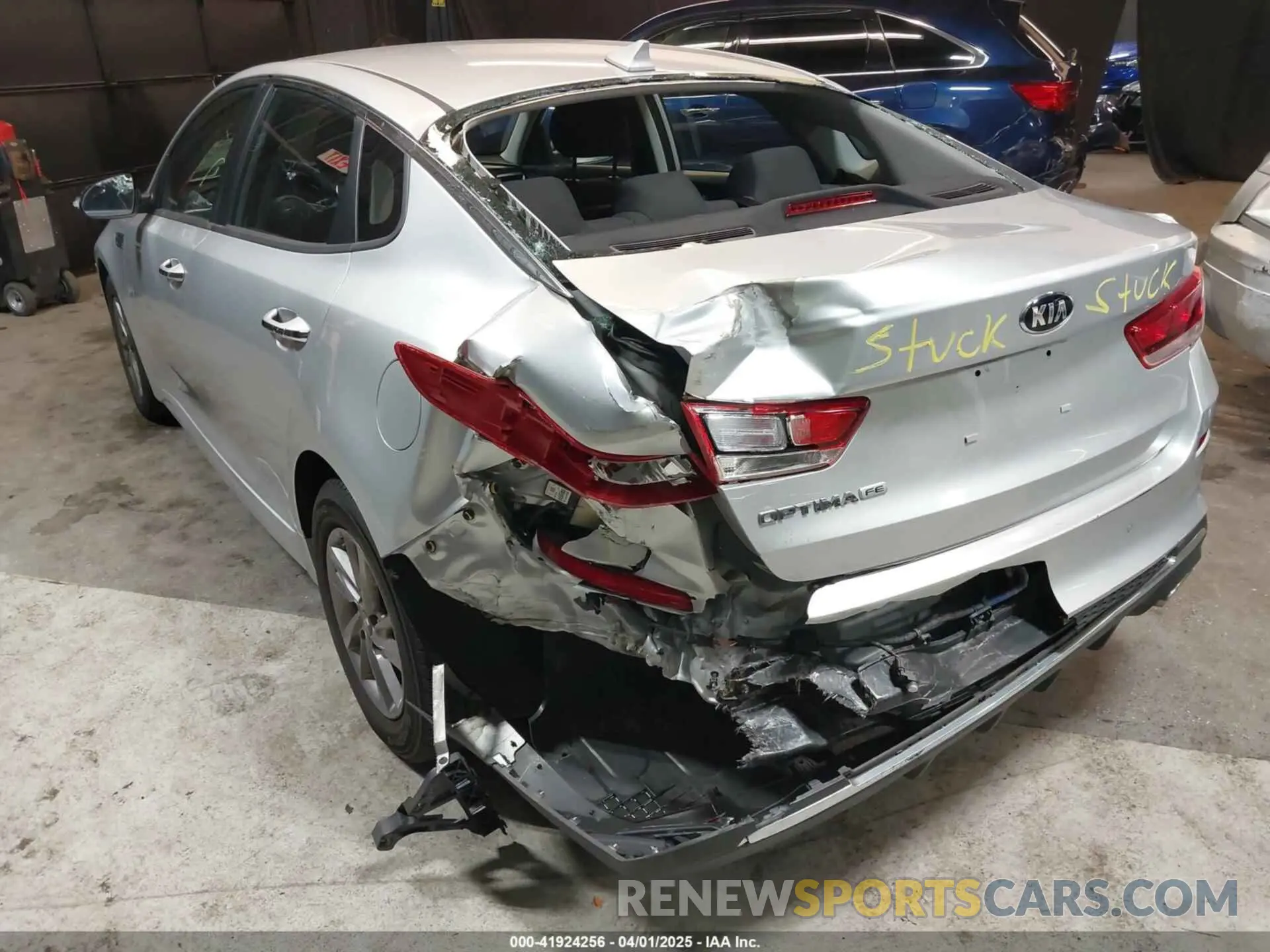 6 Photograph of a damaged car 5XXGT4L38LG440702 KIA OPTIMA 2020