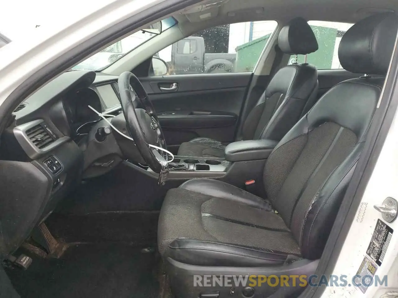 7 Photograph of a damaged car 5XXGT4L38LG441591 KIA OPTIMA 2020