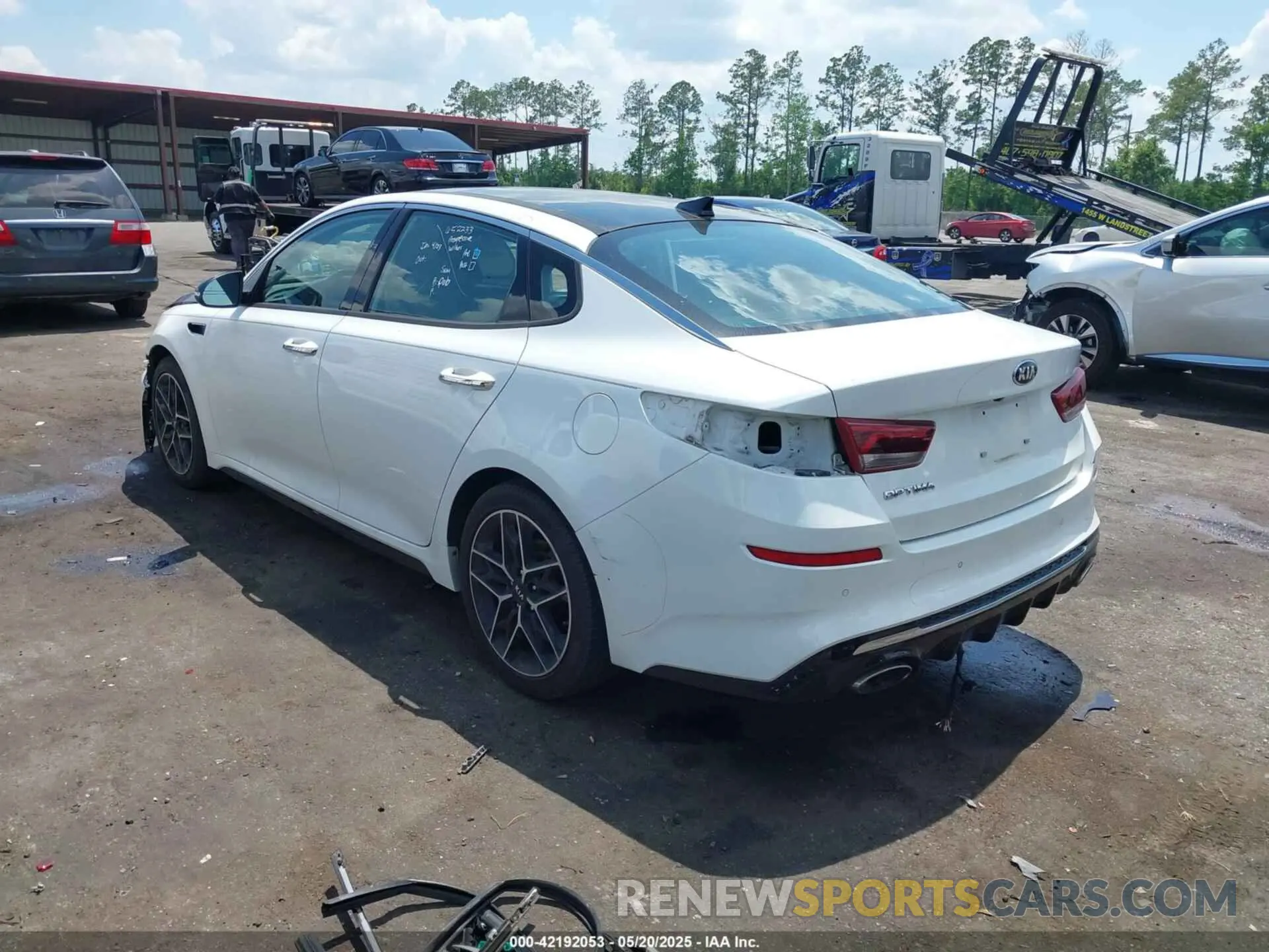 3 Photograph of a damaged car 5XXGT4L38LG447472 KIA OPTIMA 2020