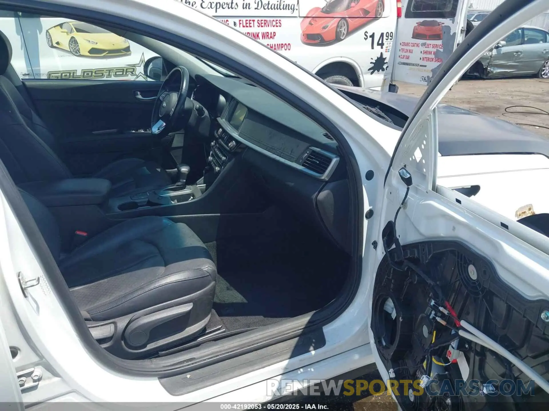 5 Photograph of a damaged car 5XXGT4L38LG447472 KIA OPTIMA 2020