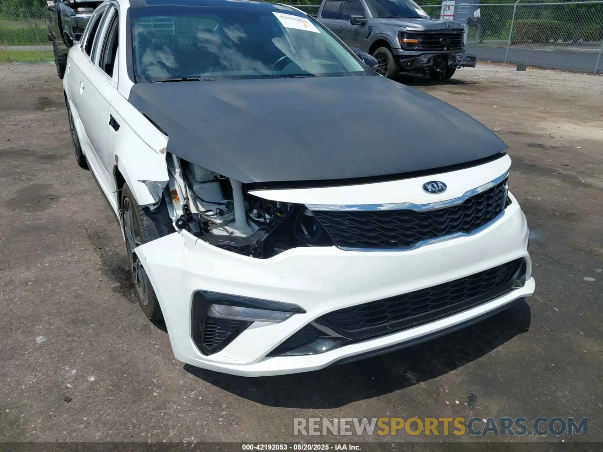 6 Photograph of a damaged car 5XXGT4L38LG447472 KIA OPTIMA 2020