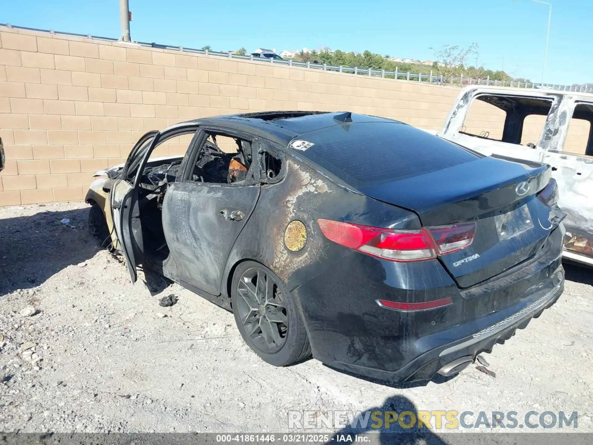3 Photograph of a damaged car 5XXGT4L38LG447732 KIA OPTIMA 2020
