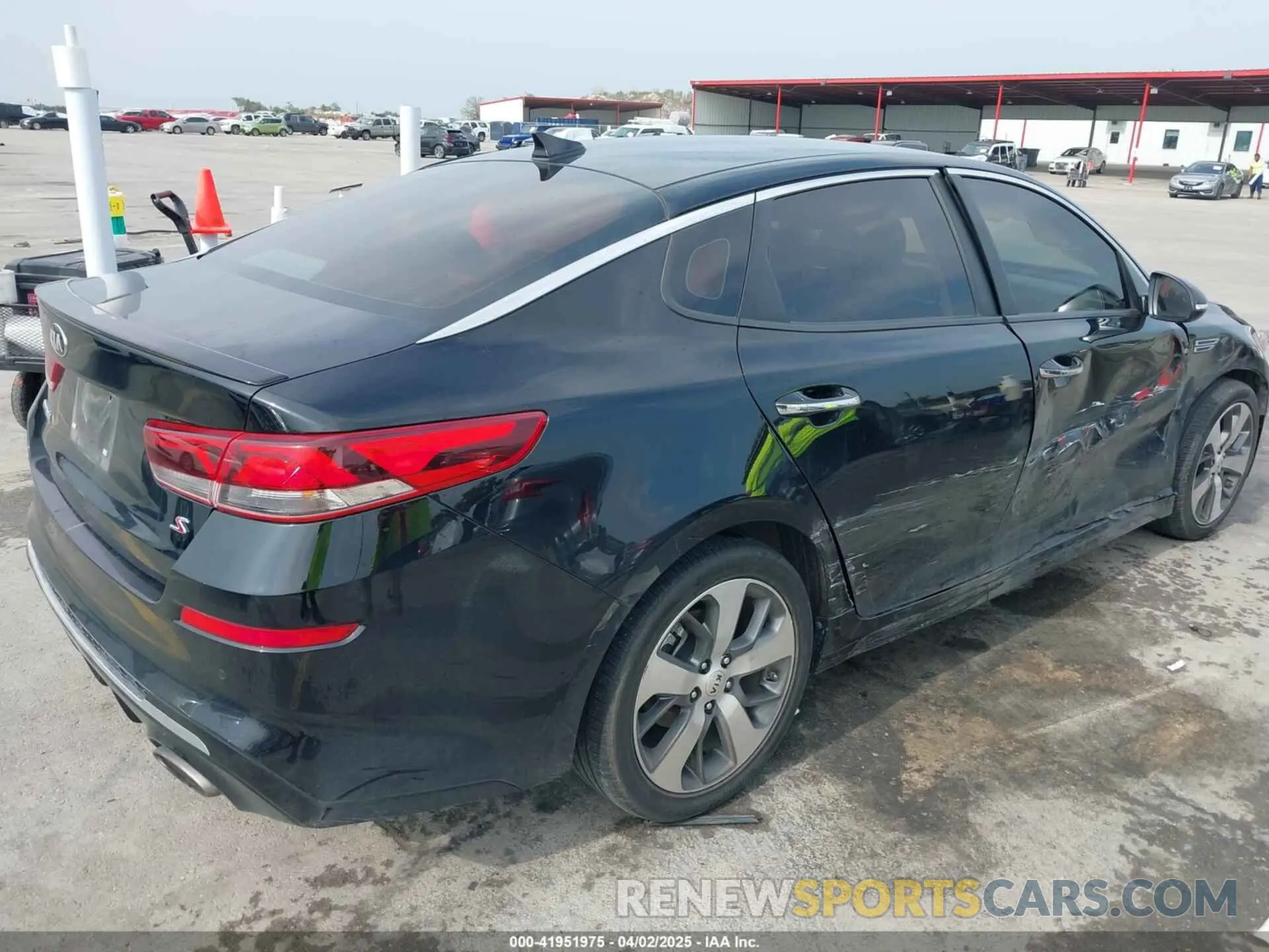 17 Photograph of a damaged car 5XXGT4L38LG448749 KIA OPTIMA 2020