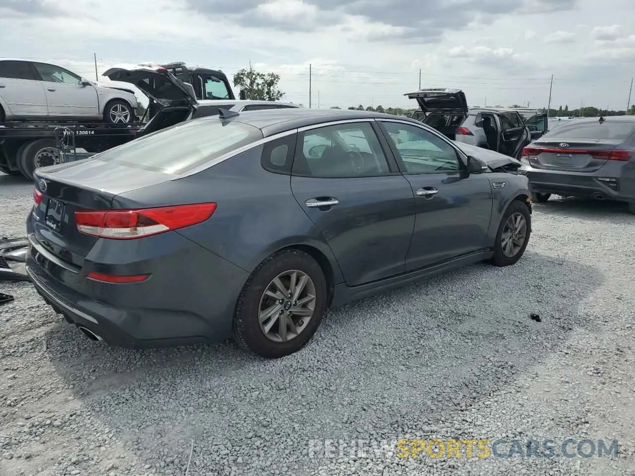 3 Photograph of a damaged car 5XXGT4L39LG384382 KIA OPTIMA 2020