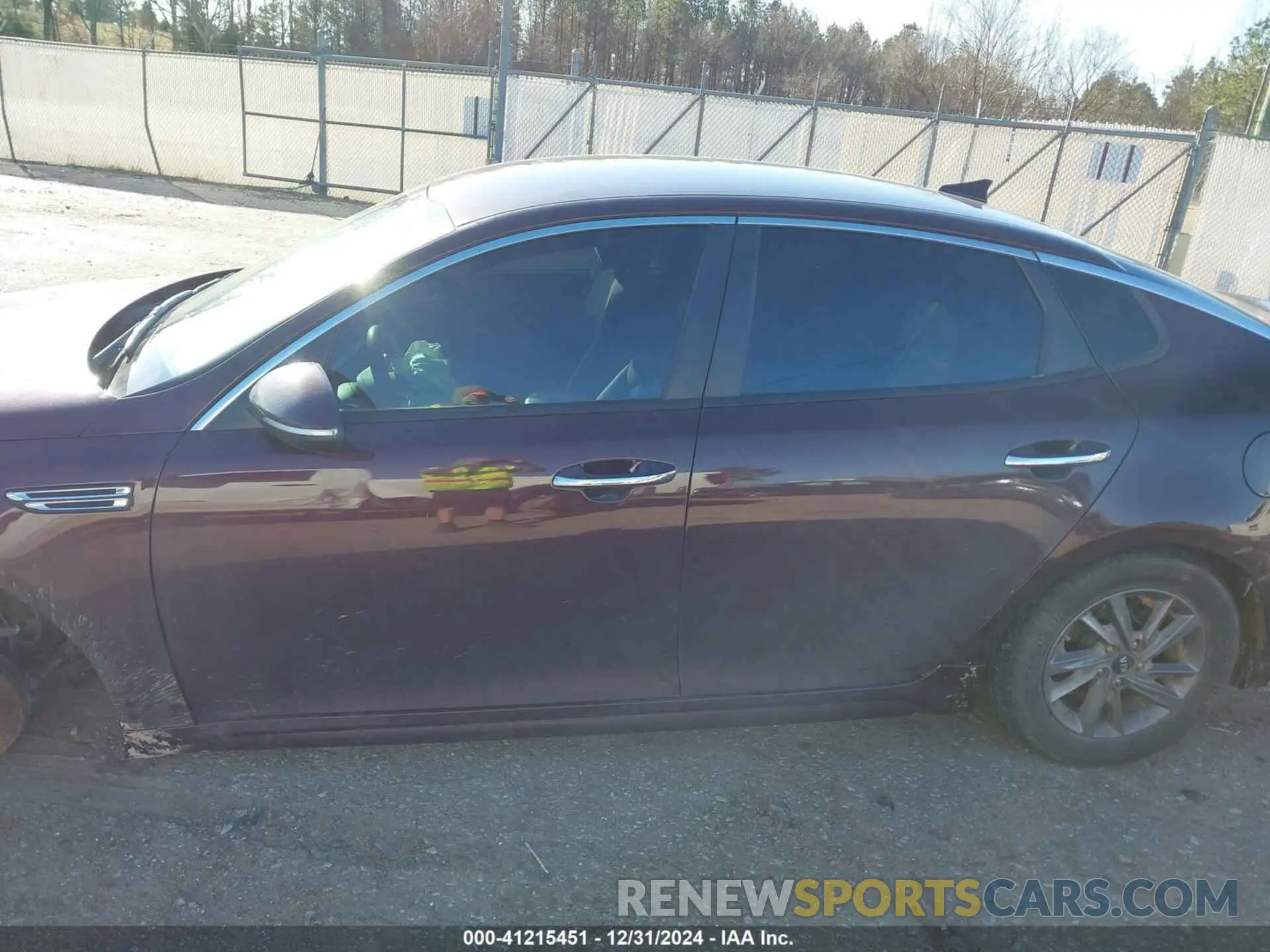15 Photograph of a damaged car 5XXGT4L39LG390800 KIA OPTIMA 2020