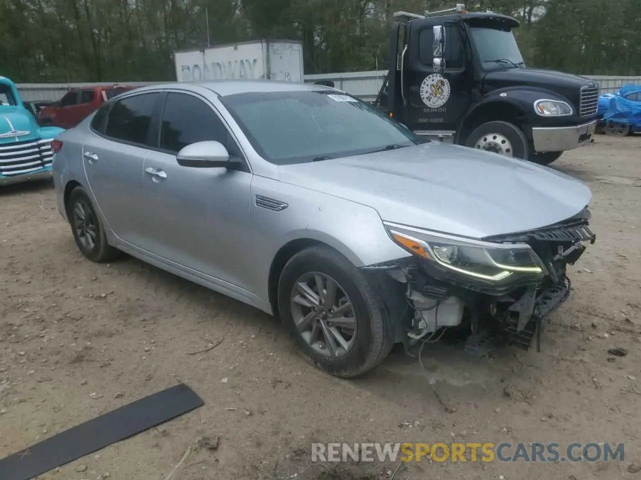 4 Photograph of a damaged car 5XXGT4L39LG391039 KIA OPTIMA 2020