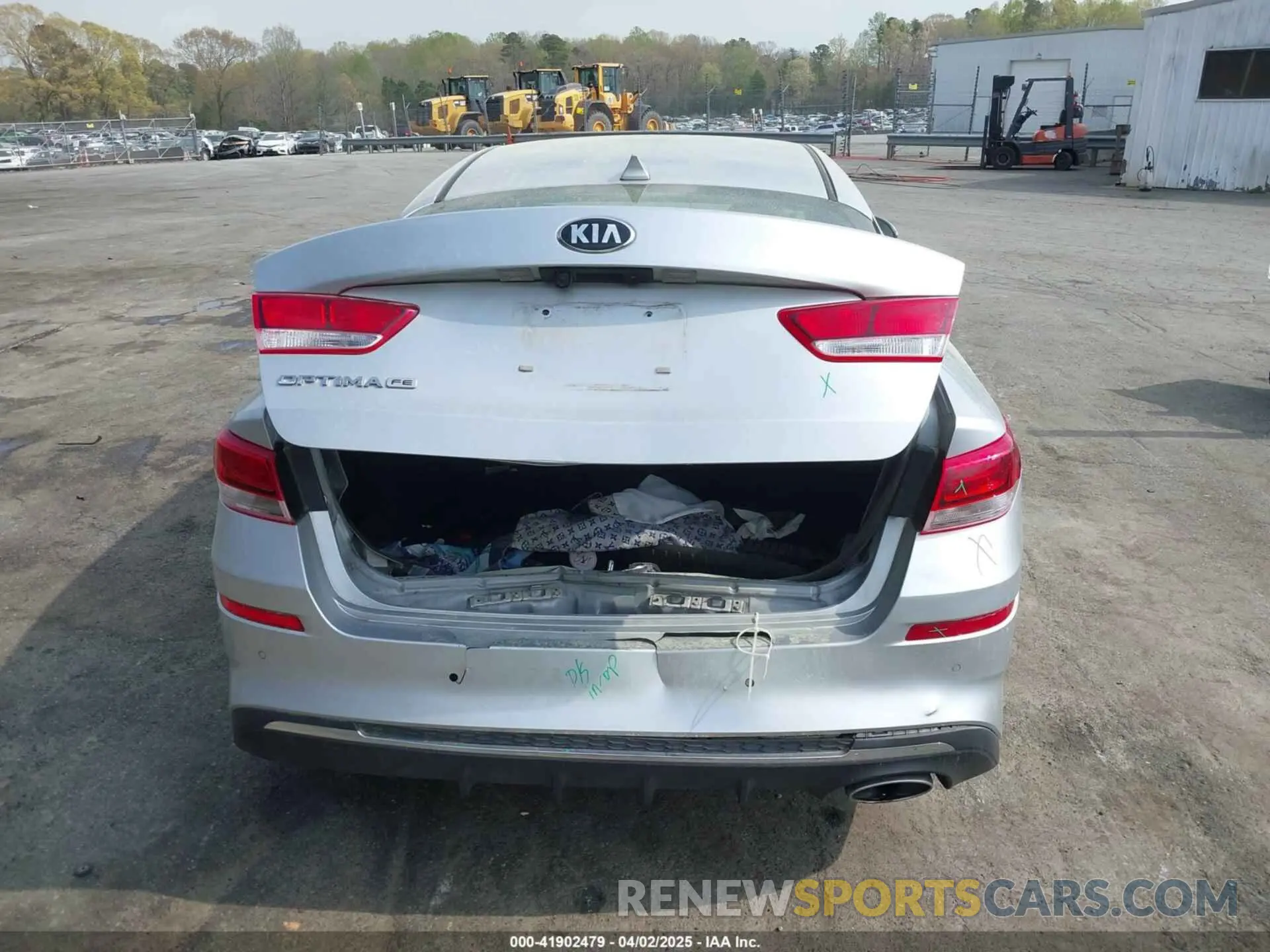 6 Photograph of a damaged car 5XXGT4L39LG400984 KIA OPTIMA 2020
