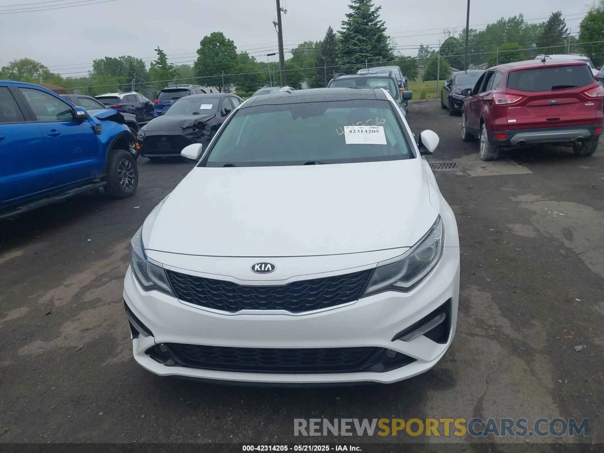 12 Photograph of a damaged car 5XXGT4L39LG401326 KIA OPTIMA 2020