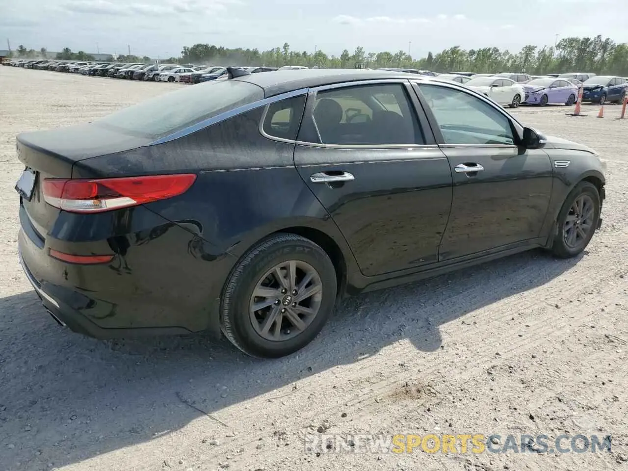 3 Photograph of a damaged car 5XXGT4L39LG401892 KIA OPTIMA 2020