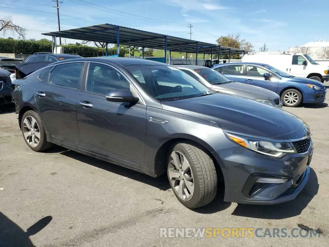 4 Photograph of a damaged car 5XXGT4L39LG407272 KIA OPTIMA 2020