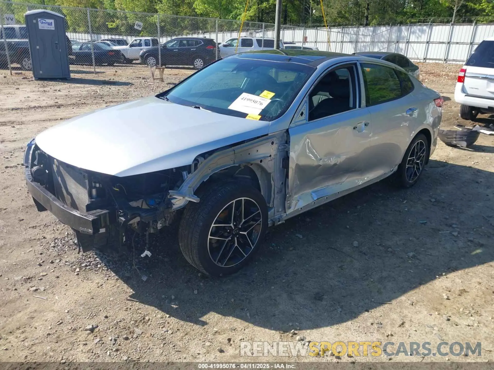 2 Photograph of a damaged car 5XXGT4L39LG435413 KIA OPTIMA 2020