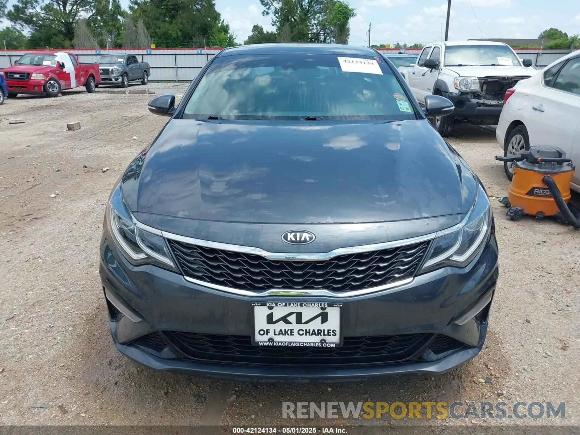 12 Photograph of a damaged car 5XXGT4L39LG437985 KIA OPTIMA 2020