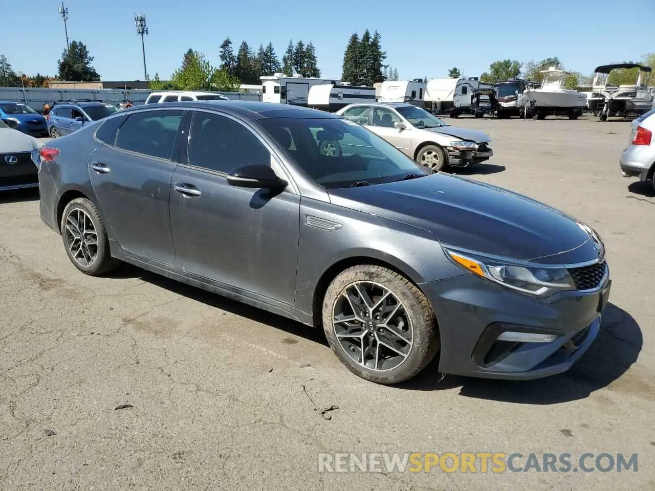 4 Photograph of a damaged car 5XXGT4L39LG440580 KIA OPTIMA 2020