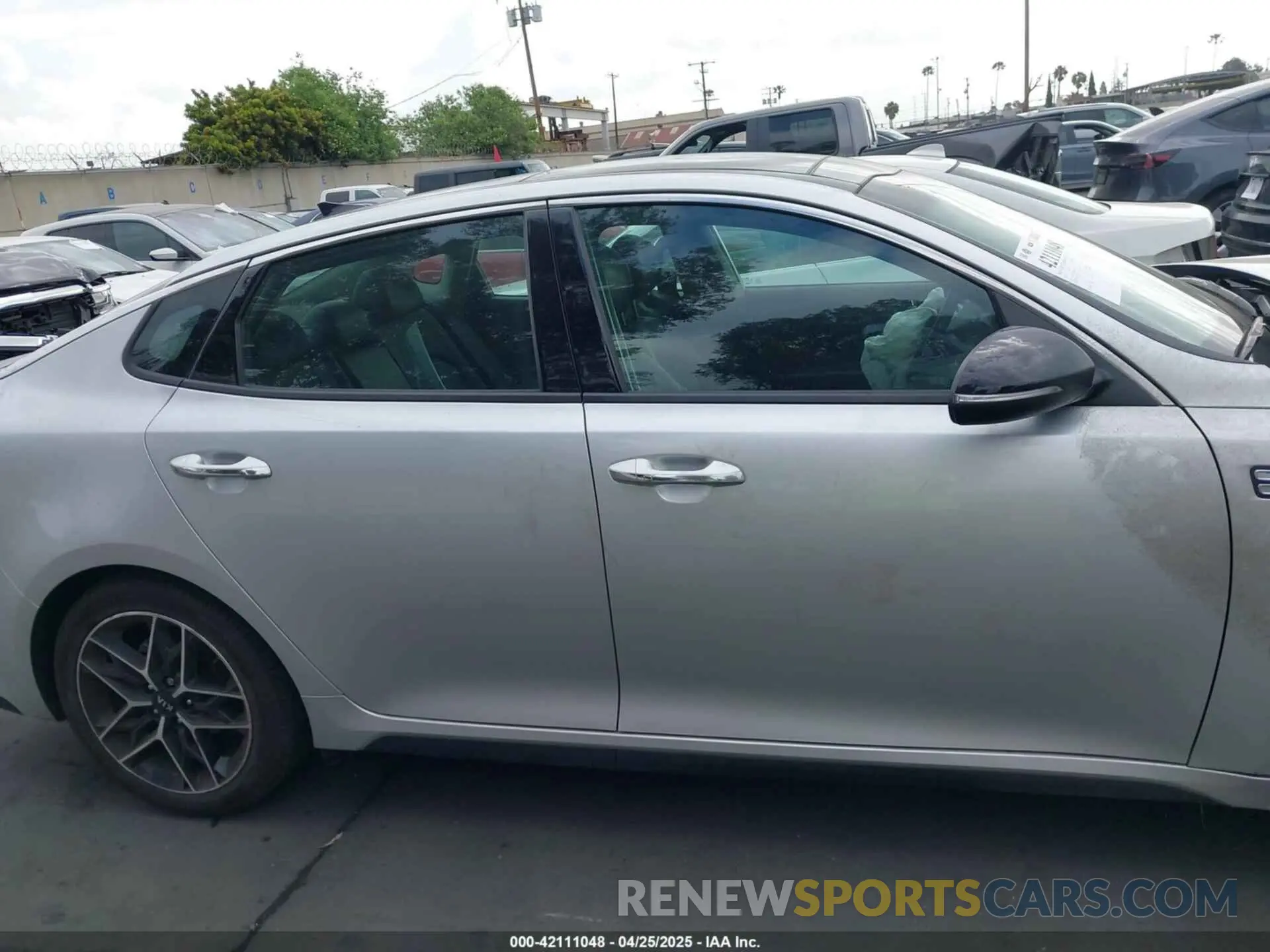 14 Photograph of a damaged car 5XXGT4L39LG444628 KIA OPTIMA 2020