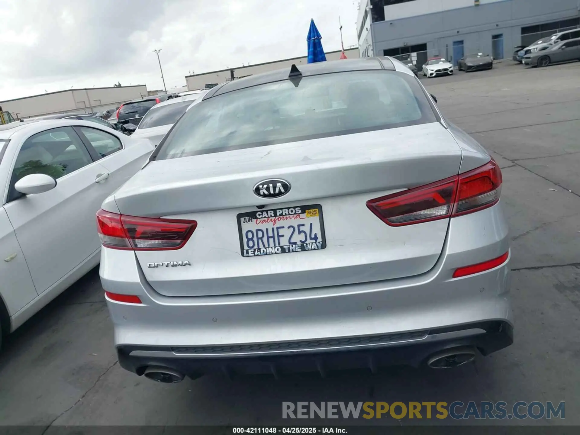 17 Photograph of a damaged car 5XXGT4L39LG444628 KIA OPTIMA 2020