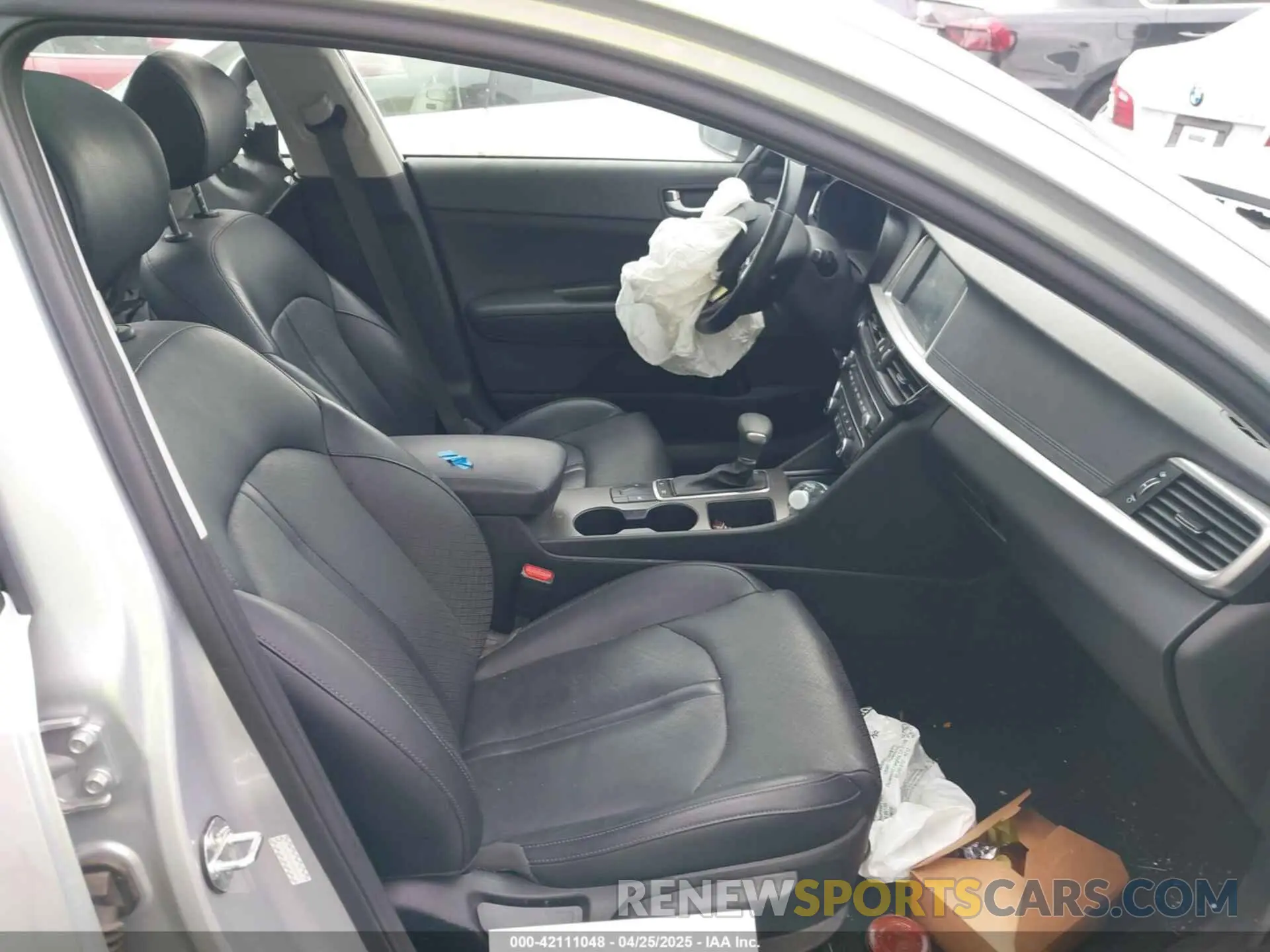 5 Photograph of a damaged car 5XXGT4L39LG444628 KIA OPTIMA 2020