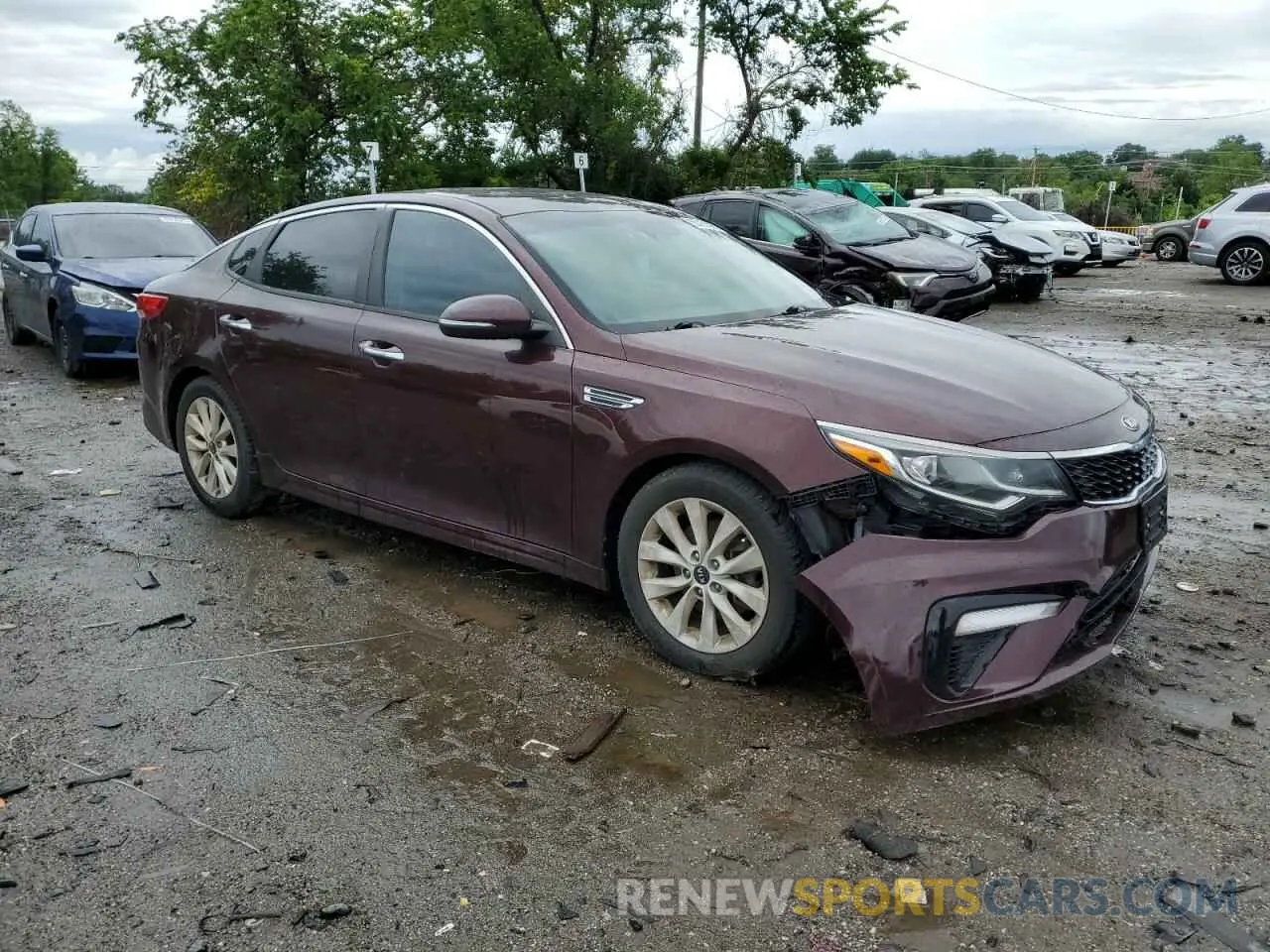 4 Photograph of a damaged car 5XXGT4L3XLG382995 KIA OPTIMA 2020