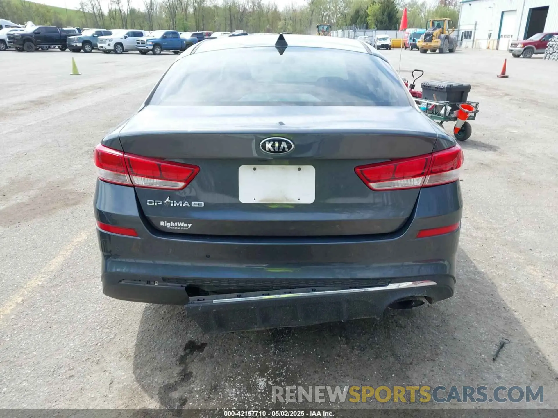 17 Photograph of a damaged car 5XXGT4L3XLG384486 KIA OPTIMA 2020