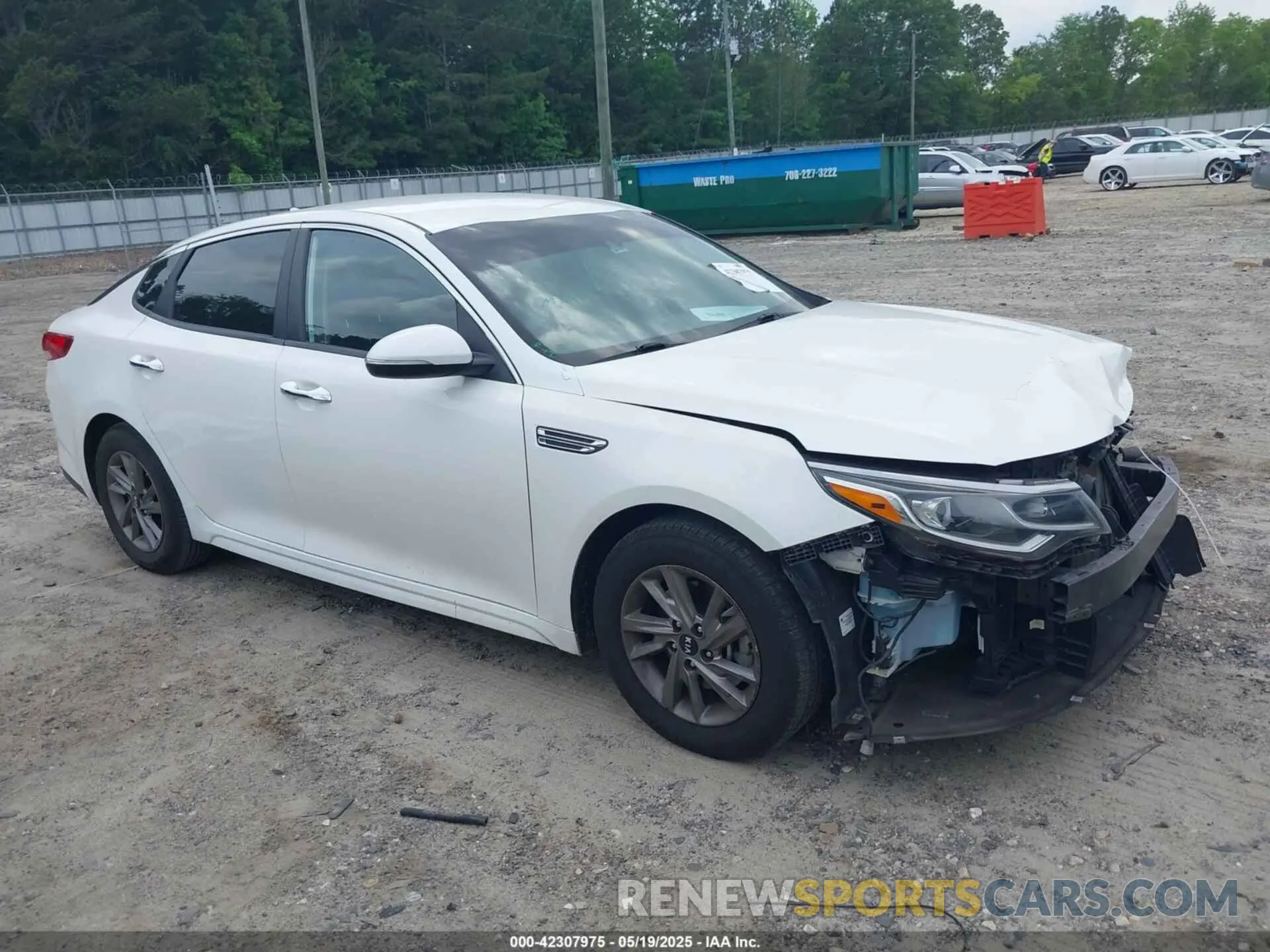 1 Photograph of a damaged car 5XXGT4L3XLG385606 KIA OPTIMA 2020