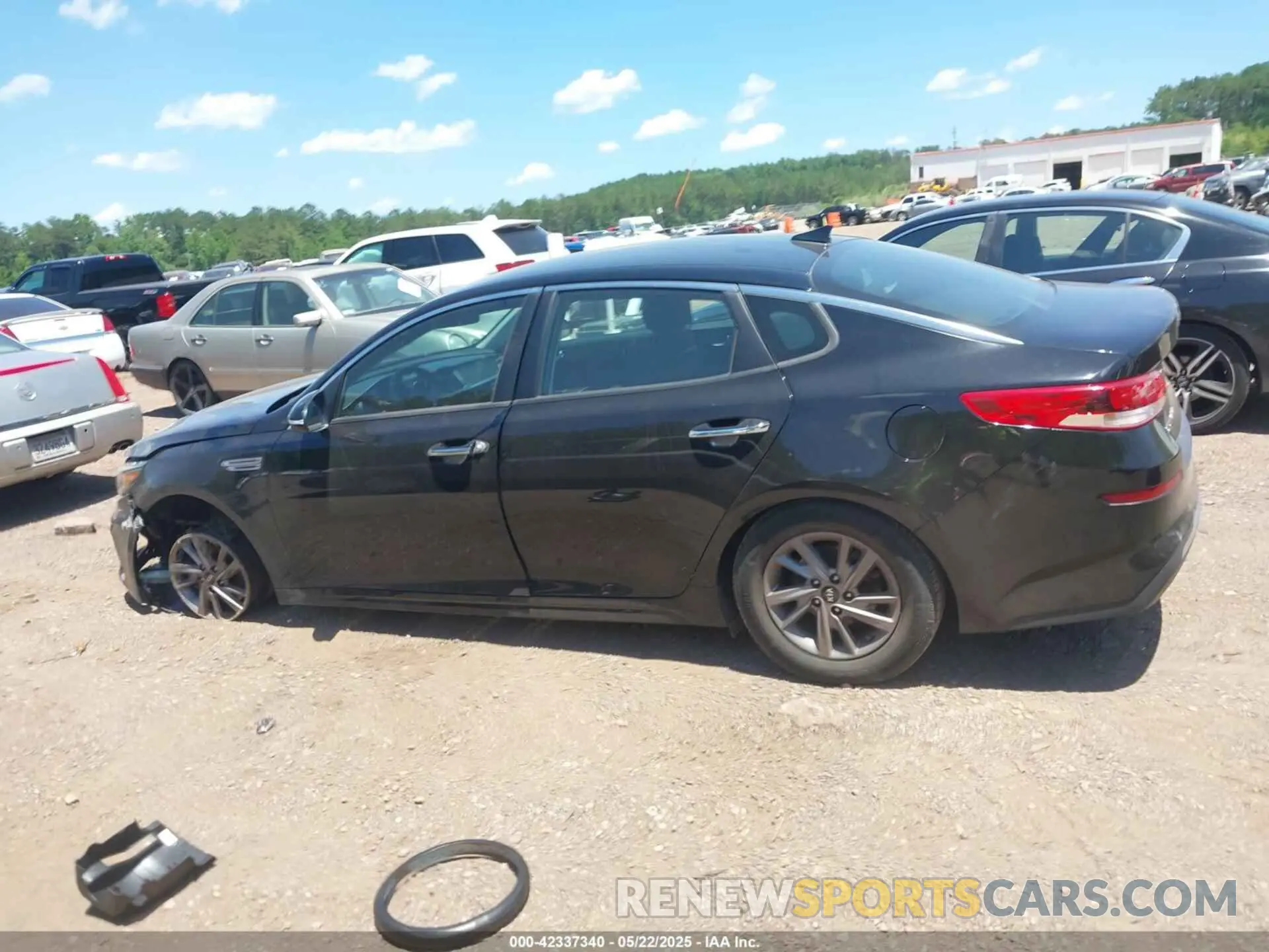 14 Photograph of a damaged car 5XXGT4L3XLG397383 KIA OPTIMA 2020