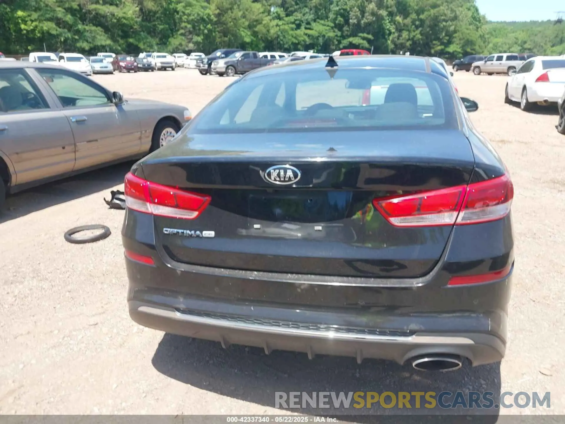 16 Photograph of a damaged car 5XXGT4L3XLG397383 KIA OPTIMA 2020