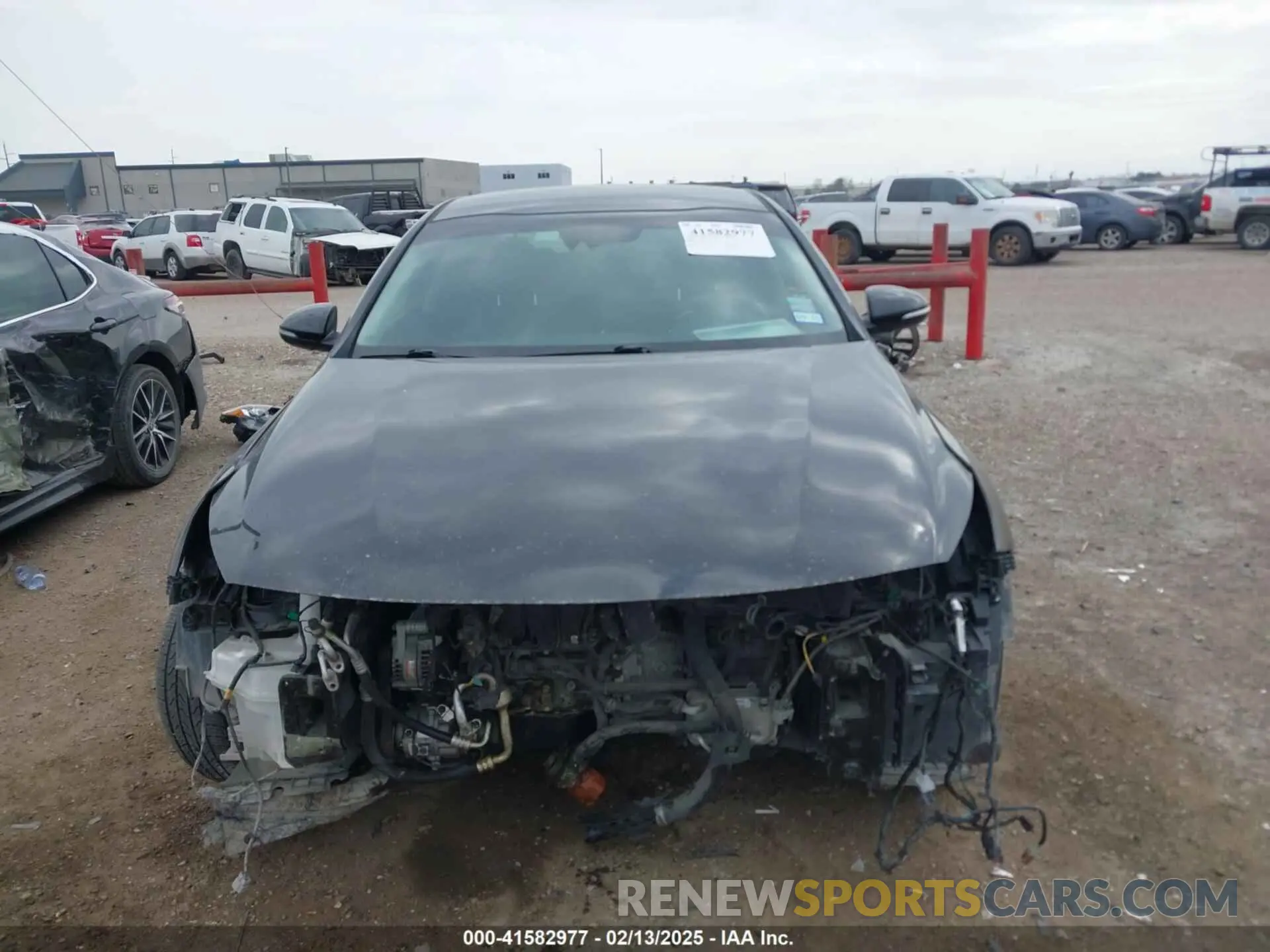 13 Photograph of a damaged car 5XXGT4L3XLG405496 KIA OPTIMA 2020