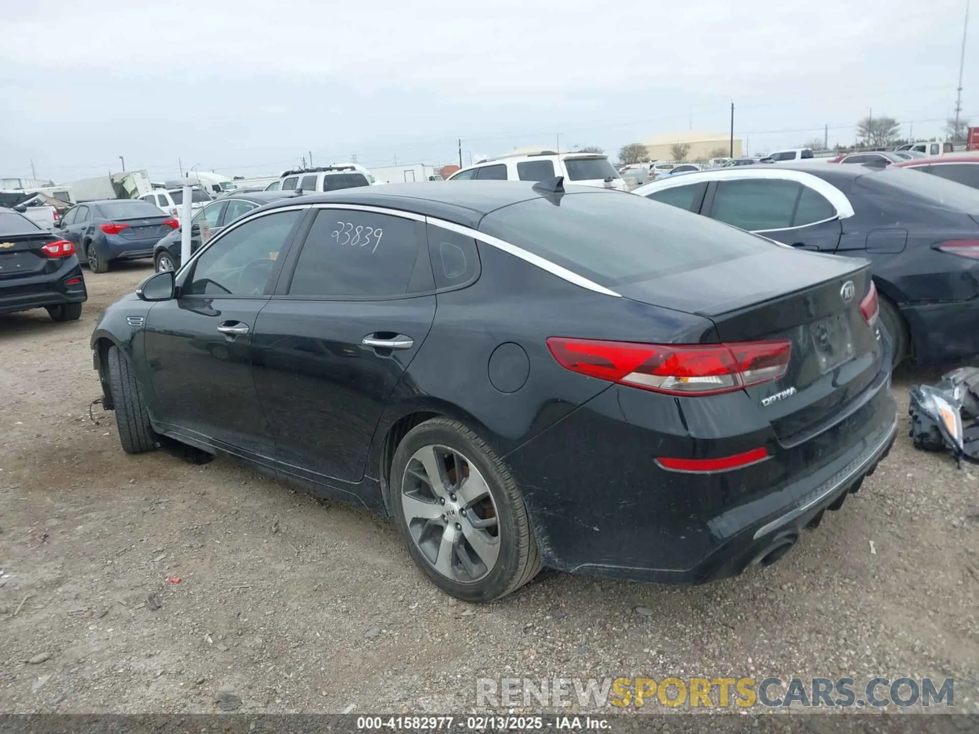 15 Photograph of a damaged car 5XXGT4L3XLG405496 KIA OPTIMA 2020