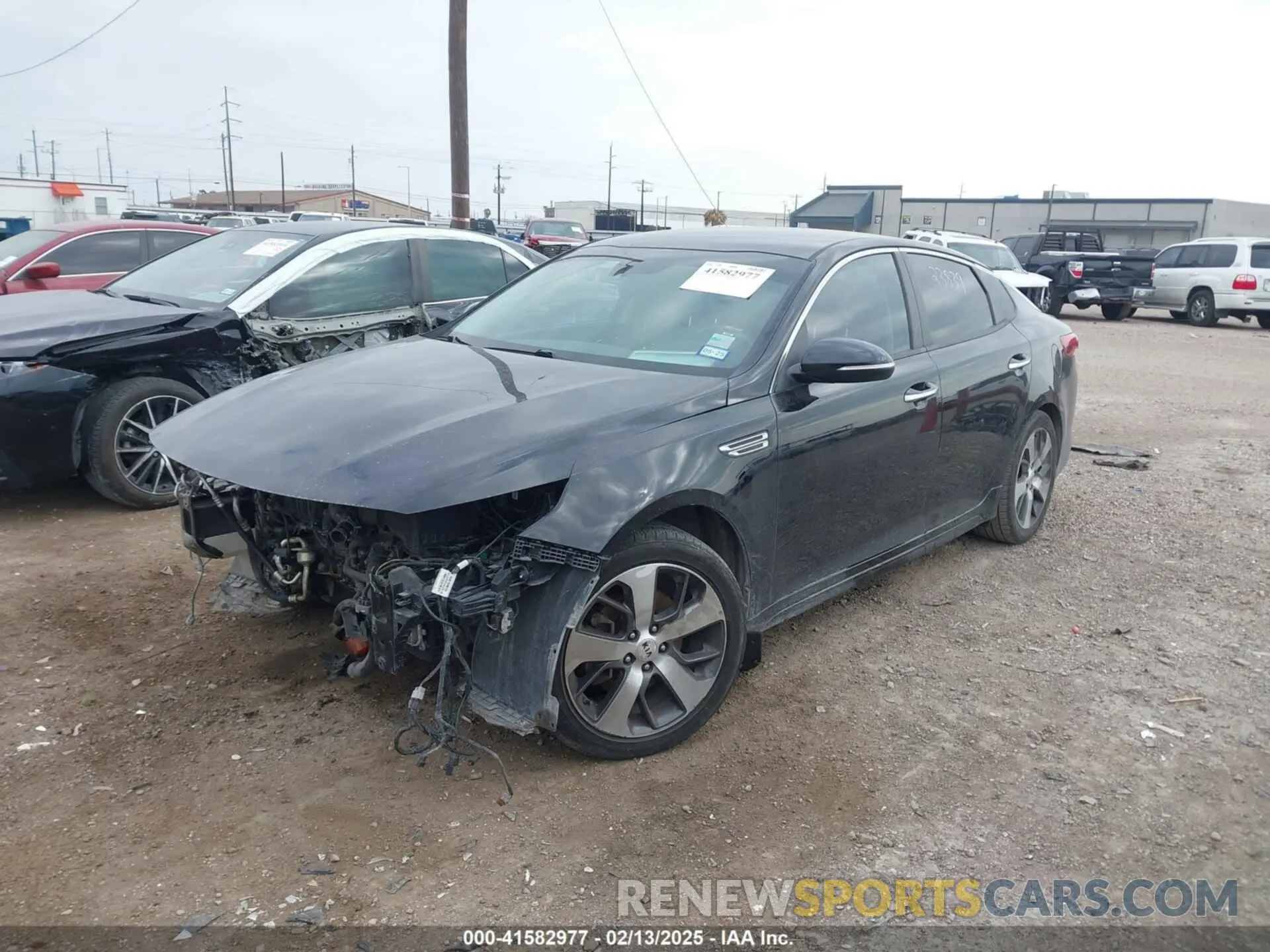 2 Photograph of a damaged car 5XXGT4L3XLG405496 KIA OPTIMA 2020