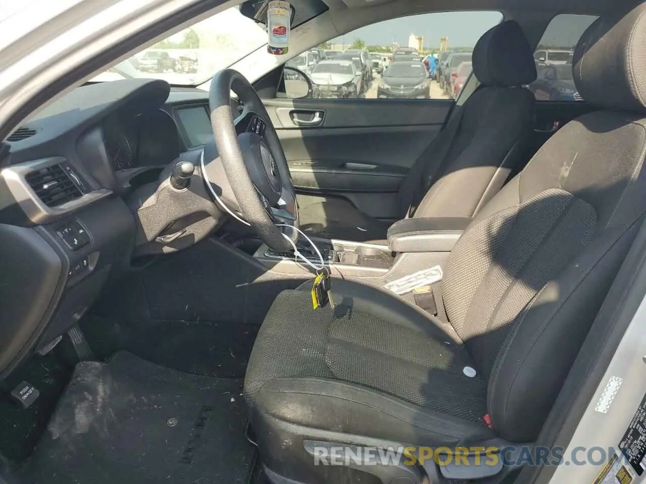 7 Photograph of a damaged car 5XXGT4L3XLG407300 KIA OPTIMA 2020