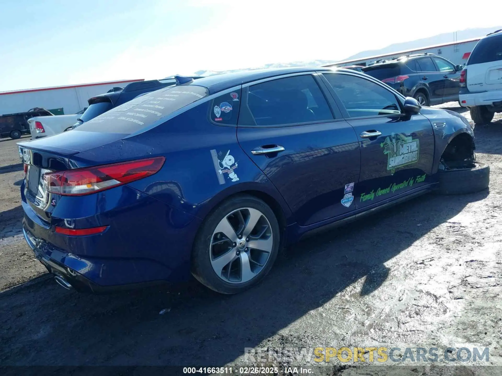 4 Photograph of a damaged car 5XXGT4L3XLG412772 KIA OPTIMA 2020