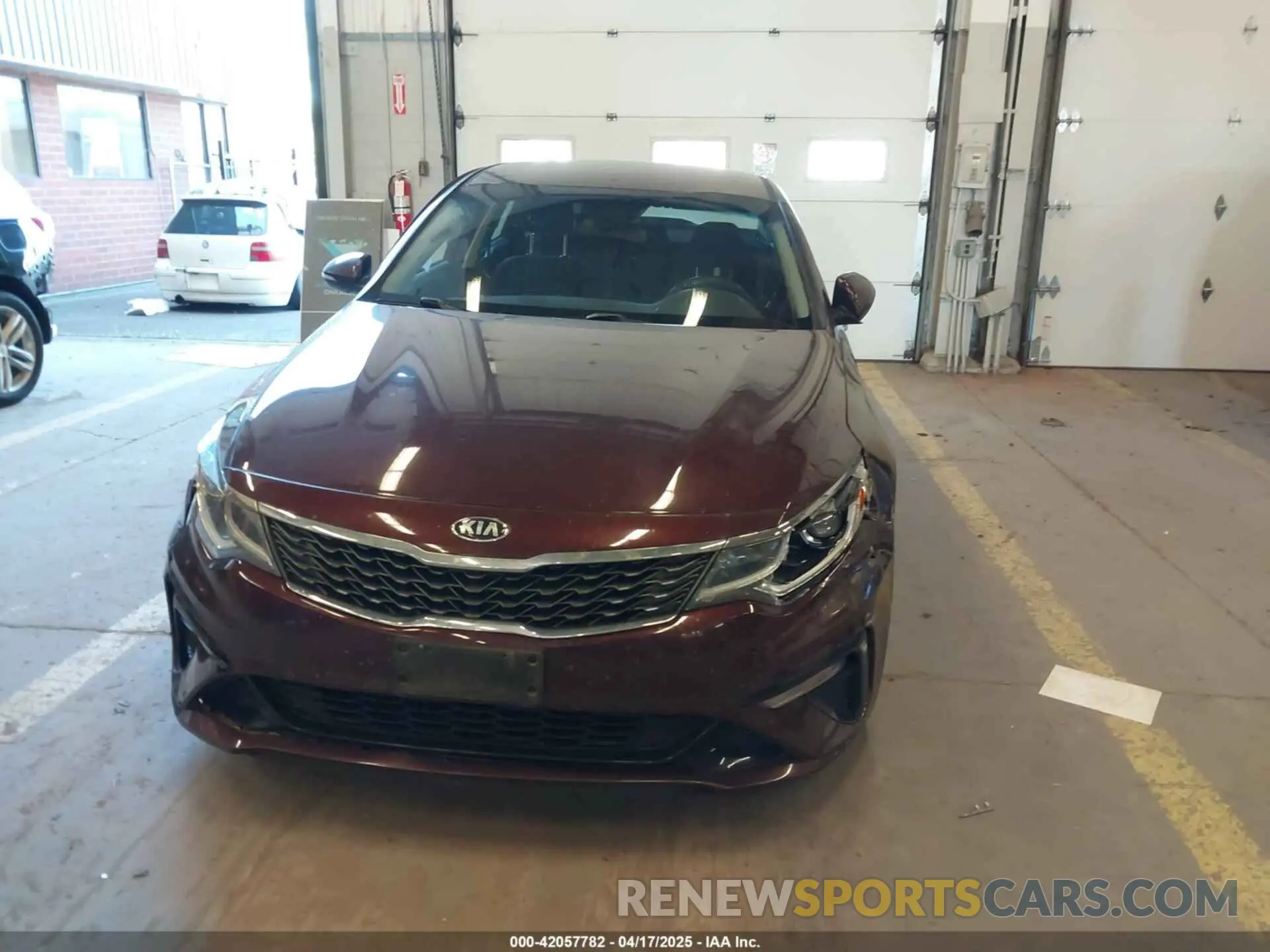 11 Photograph of a damaged car 5XXGT4L3XLG420838 KIA OPTIMA 2020