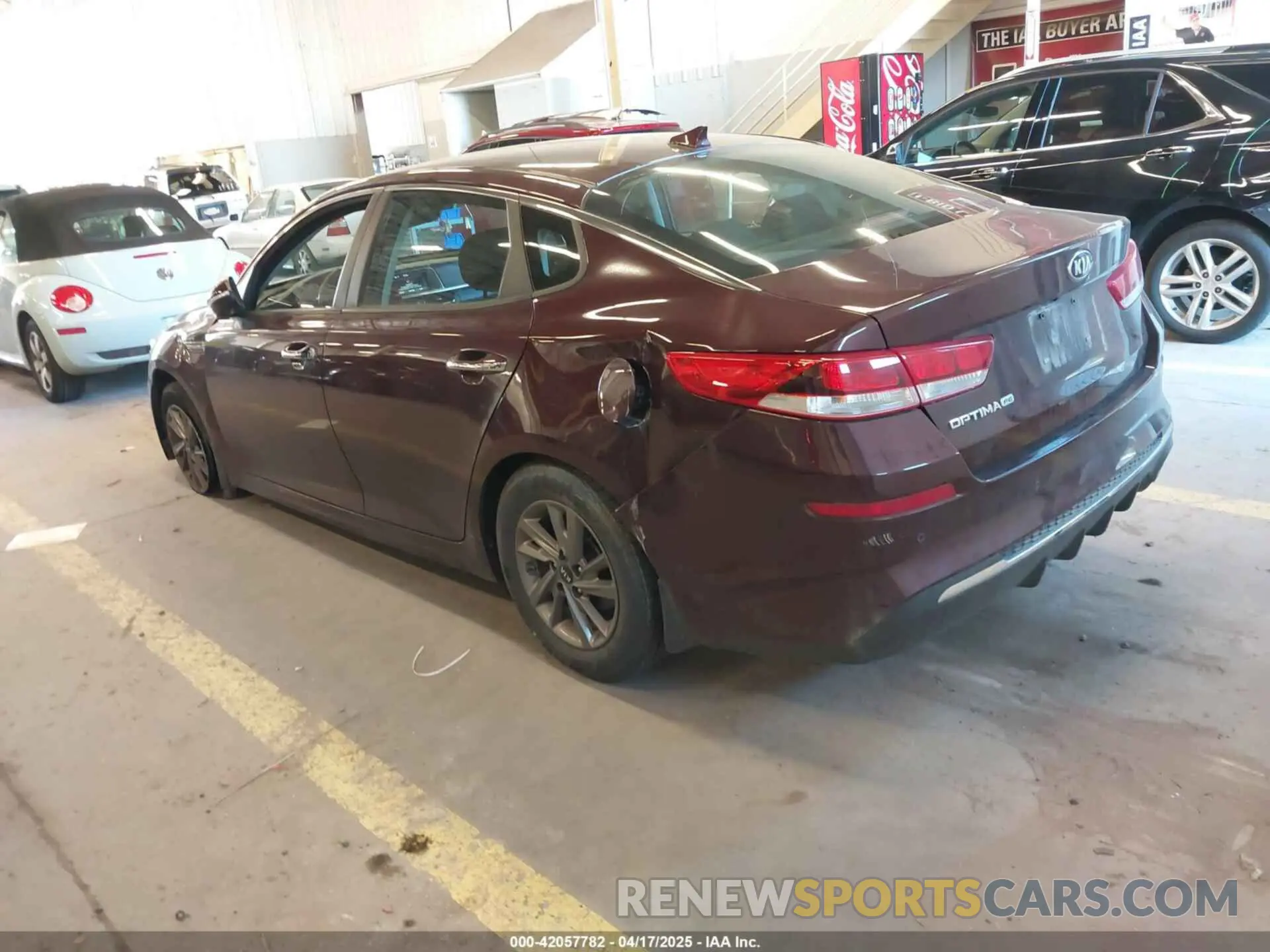 3 Photograph of a damaged car 5XXGT4L3XLG420838 KIA OPTIMA 2020