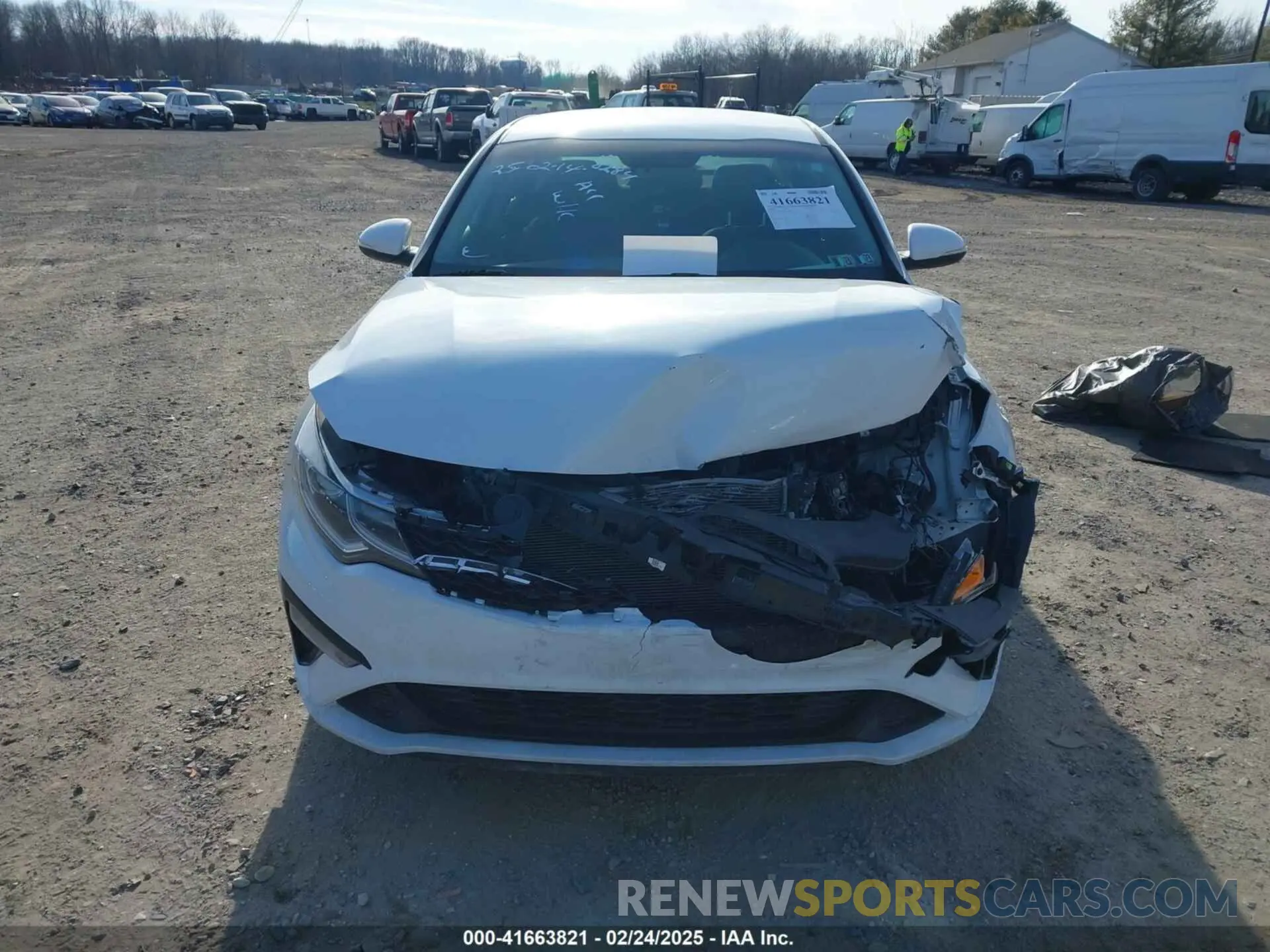 11 Photograph of a damaged car 5XXGT4L3XLG424520 KIA OPTIMA 2020