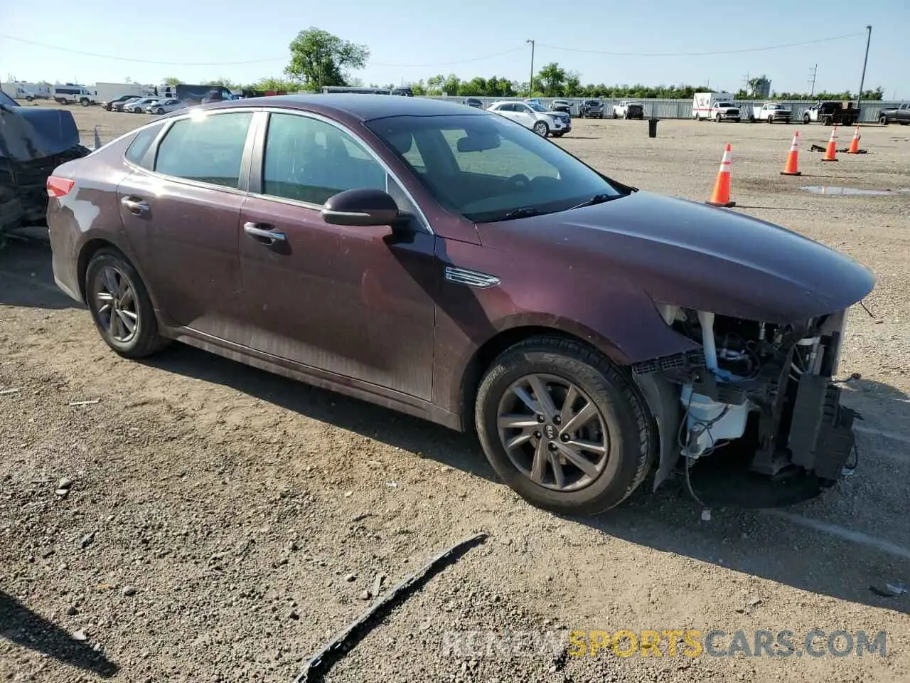 4 Photograph of a damaged car 5XXGT4L3XLG425568 KIA OPTIMA 2020