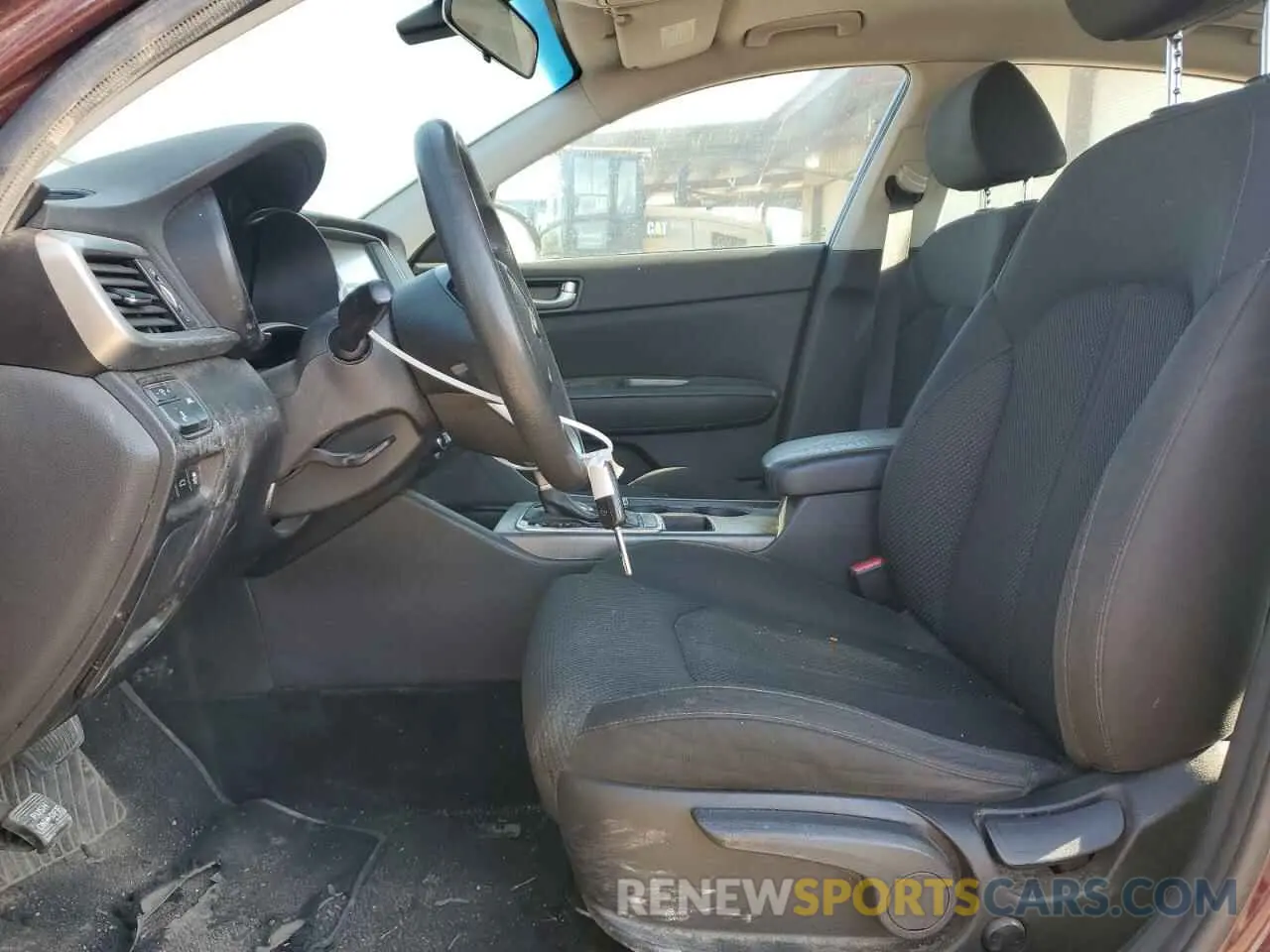 7 Photograph of a damaged car 5XXGT4L3XLG425568 KIA OPTIMA 2020