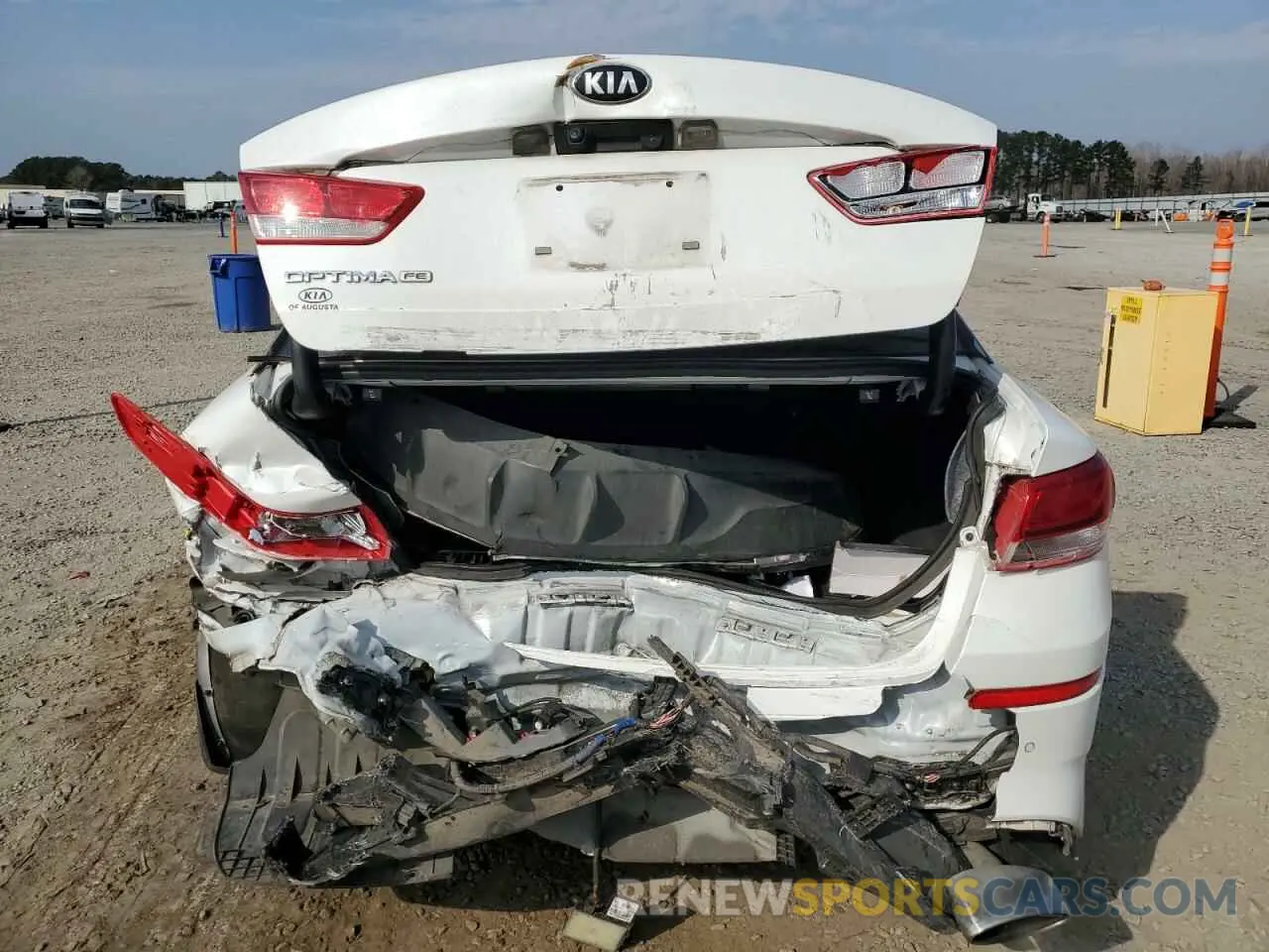 6 Photograph of a damaged car 5XXGT4L3XLG427546 KIA OPTIMA 2020