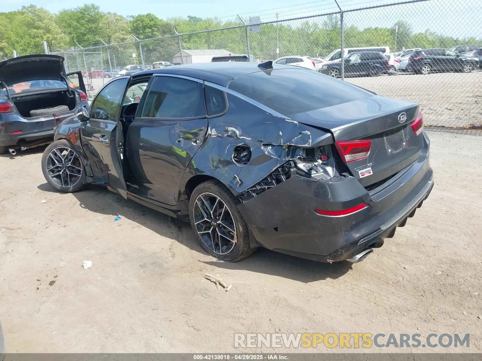 3 Photograph of a damaged car 5XXGT4L3XLG429779 KIA OPTIMA 2020