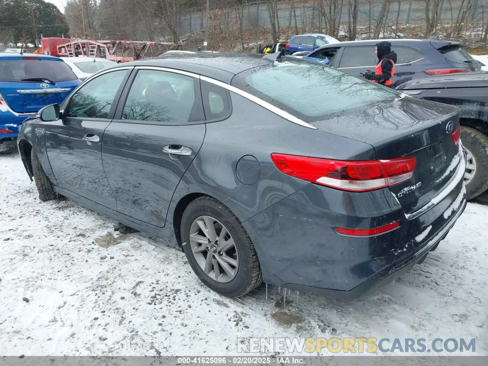 3 Photograph of a damaged car 5XXGT4L3XLG434058 KIA OPTIMA 2020