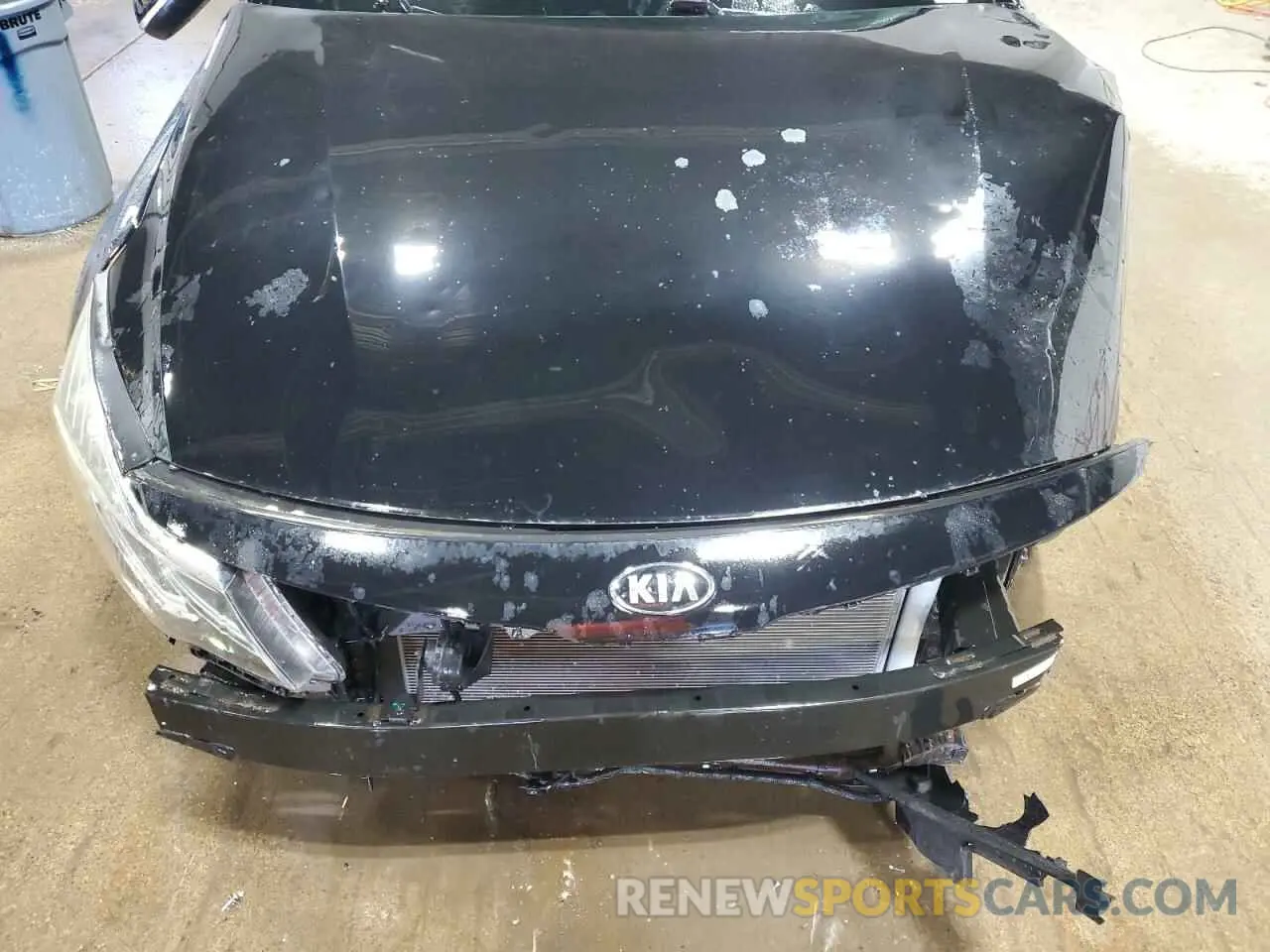 12 Photograph of a damaged car 5XXGT4L3XLG438059 KIA OPTIMA 2020