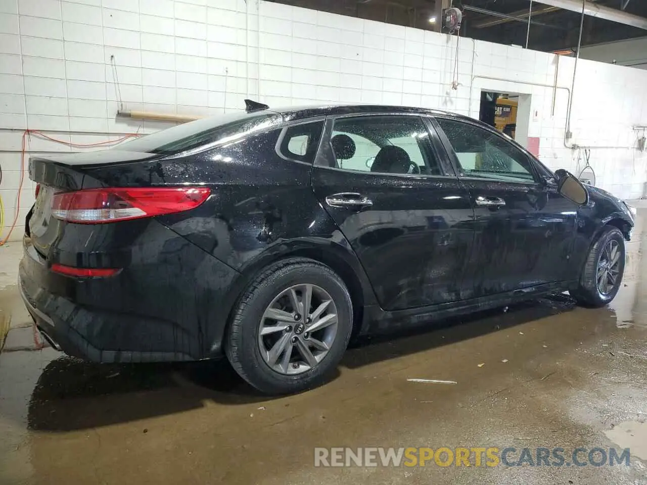 3 Photograph of a damaged car 5XXGT4L3XLG438059 KIA OPTIMA 2020